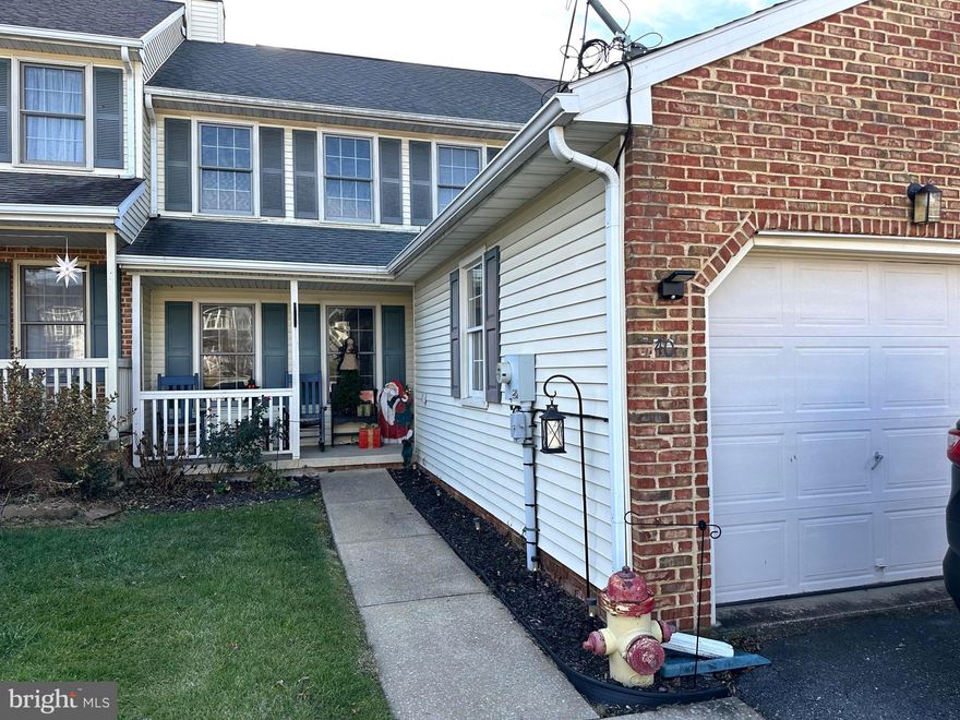 Charming townhouse located in the desirable Gable Park neighborhood, boasts three spacious bedrooms and one full bath on the upper floor. The first floor features a convenient half bath and a one- car garage, providing ample space for storage or parking.