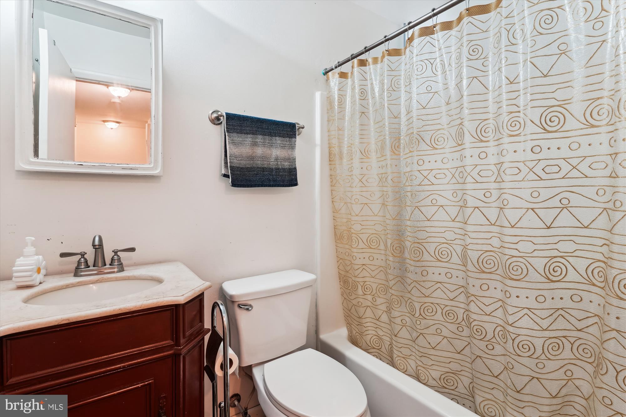 BREEZEWOOD FOREST - Residential Lease