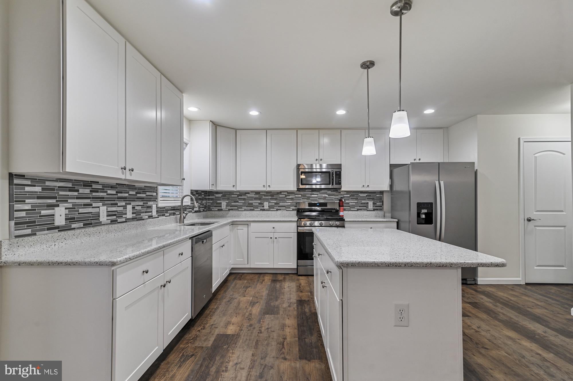 164 RIVER CLIFF CIRCLE