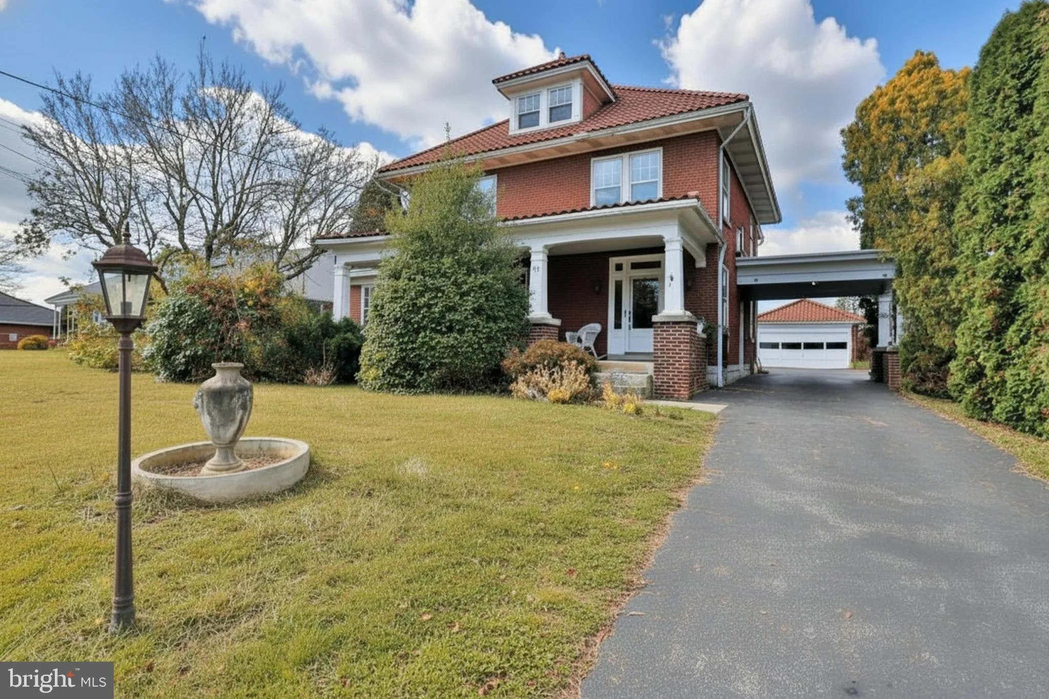 Akron, Pennsylvania 17501, United States, 4 Bedrooms Bedrooms, ,3 BathroomsBathrooms,Residential,Coming Soon,243575