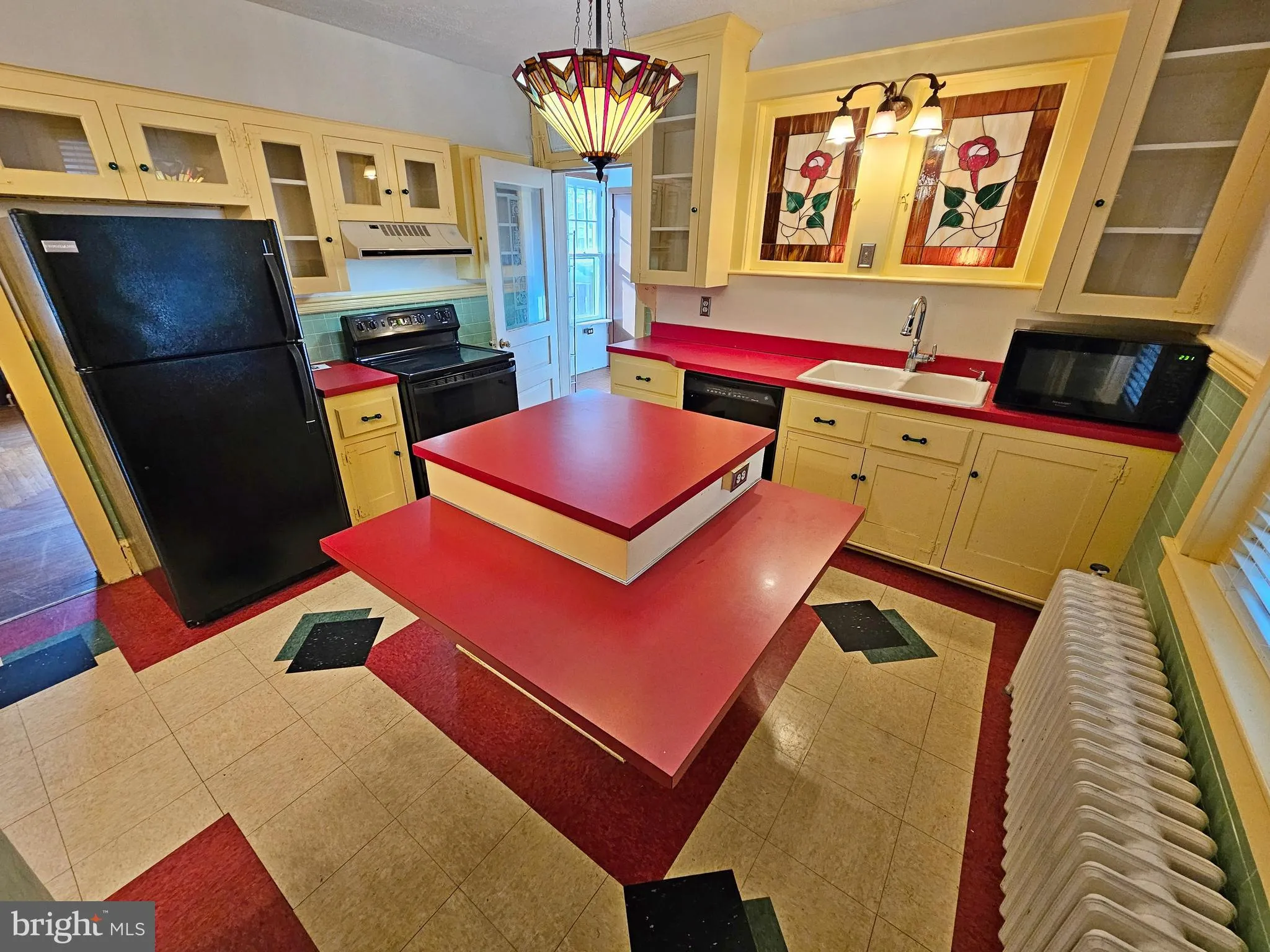 Akron, Pennsylvania 17501, United States, 4 Bedrooms Bedrooms, ,3 BathroomsBathrooms,Residential,Coming Soon,243575