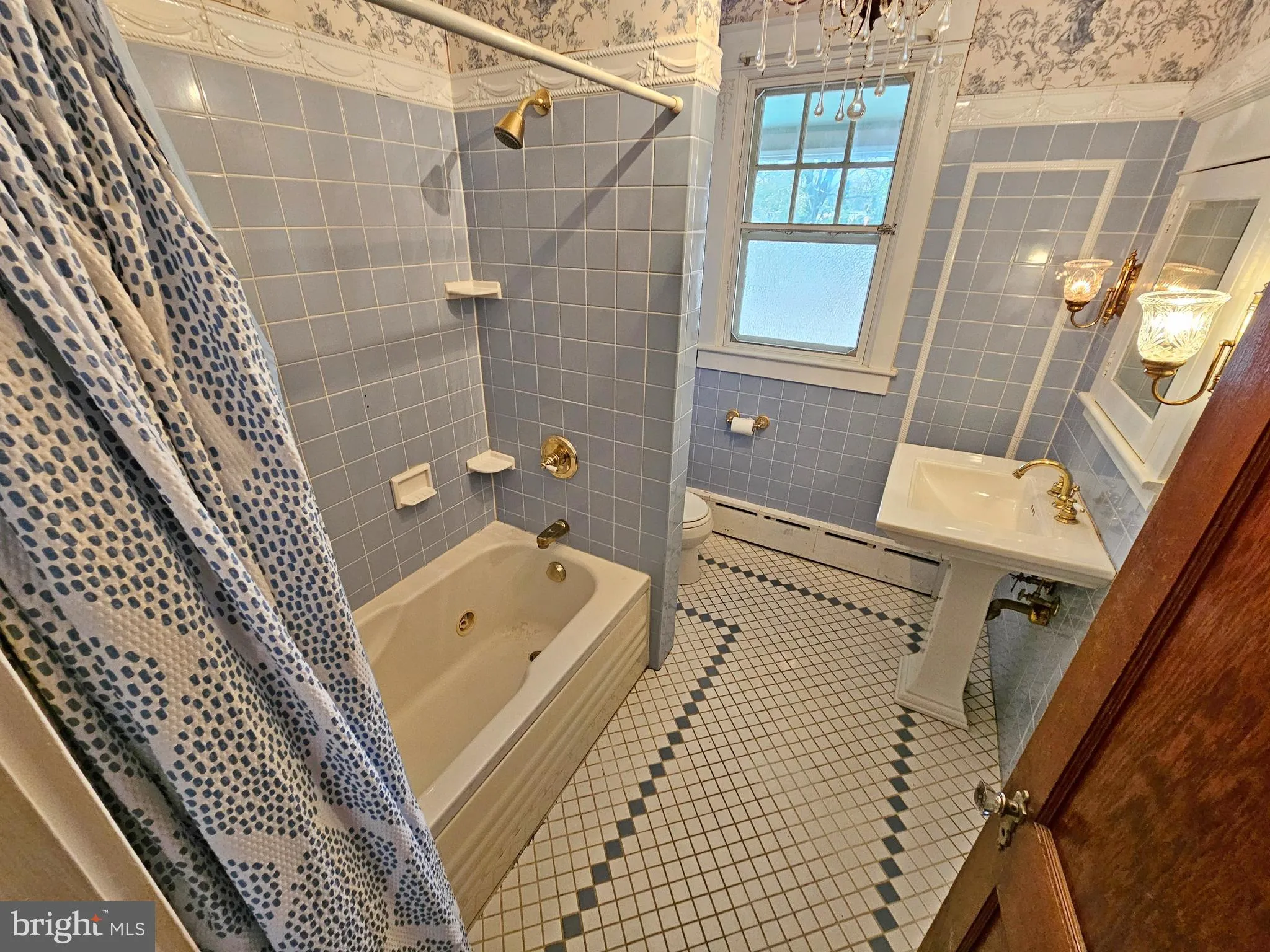 Akron, Pennsylvania 17501, United States, 4 Bedrooms Bedrooms, ,3 BathroomsBathrooms,Residential,Coming Soon,243575