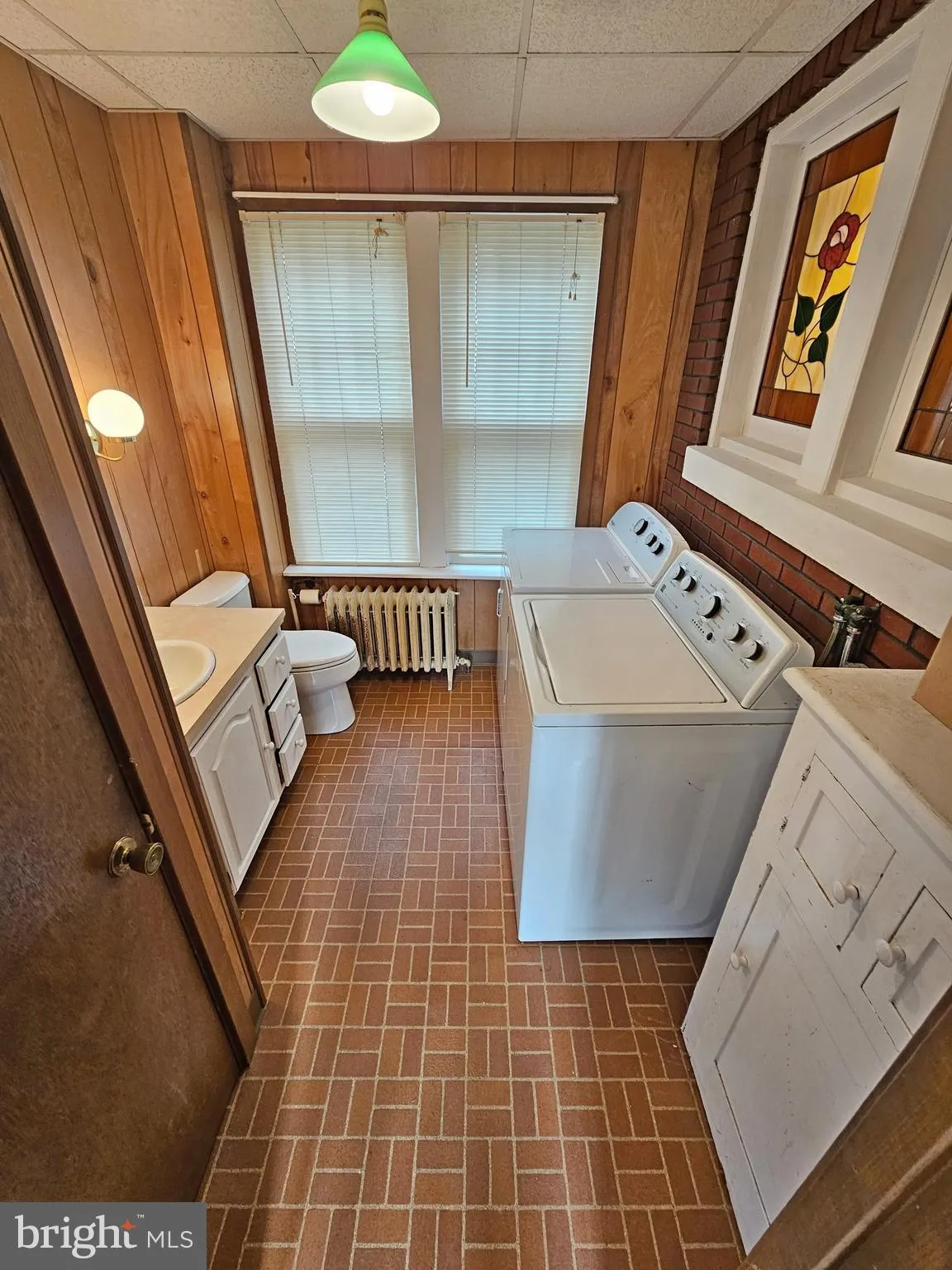 Akron, Pennsylvania 17501, United States, 4 Bedrooms Bedrooms, ,3 BathroomsBathrooms,Residential,Coming Soon,243575