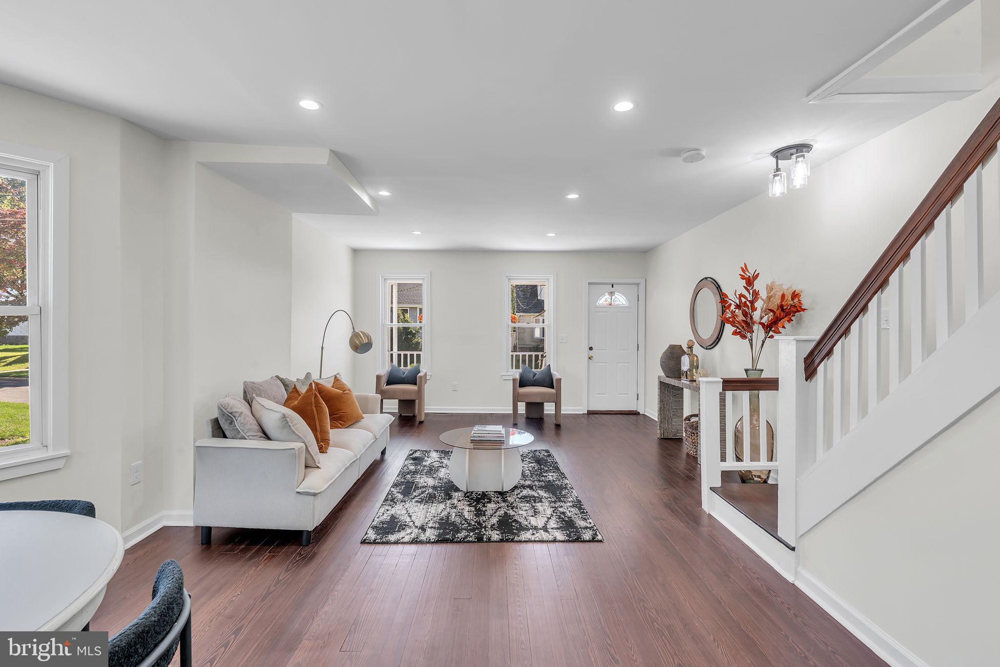 52 BETTS AVENUE