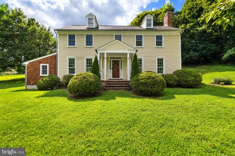 Photo of 2212 River Bend Court, WHITE HALL, MD 21161 (MLS # MDBC2143744) Photo of 2212 River Bend Court, WHITE HALL, MD 21161 (MLS # MDBC2143744)