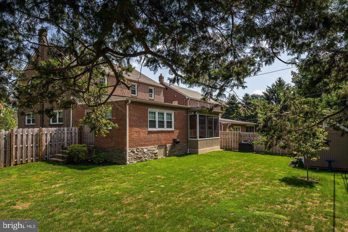 LLANERCH - Residential