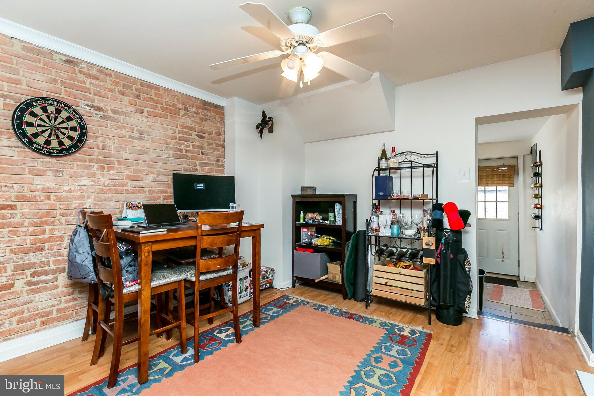 RIVERSIDE - Residential Lease