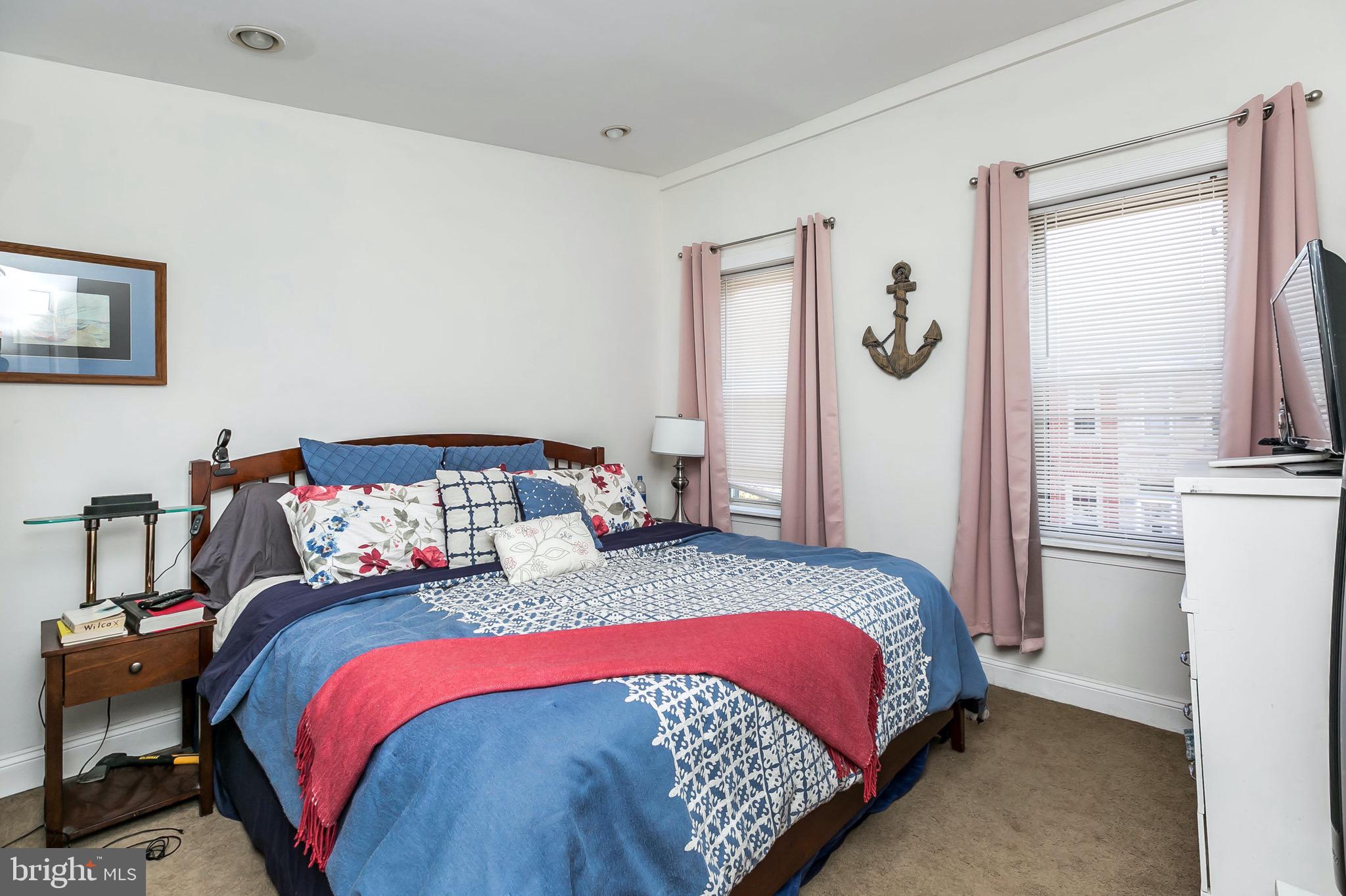 RIVERSIDE - Residential Lease