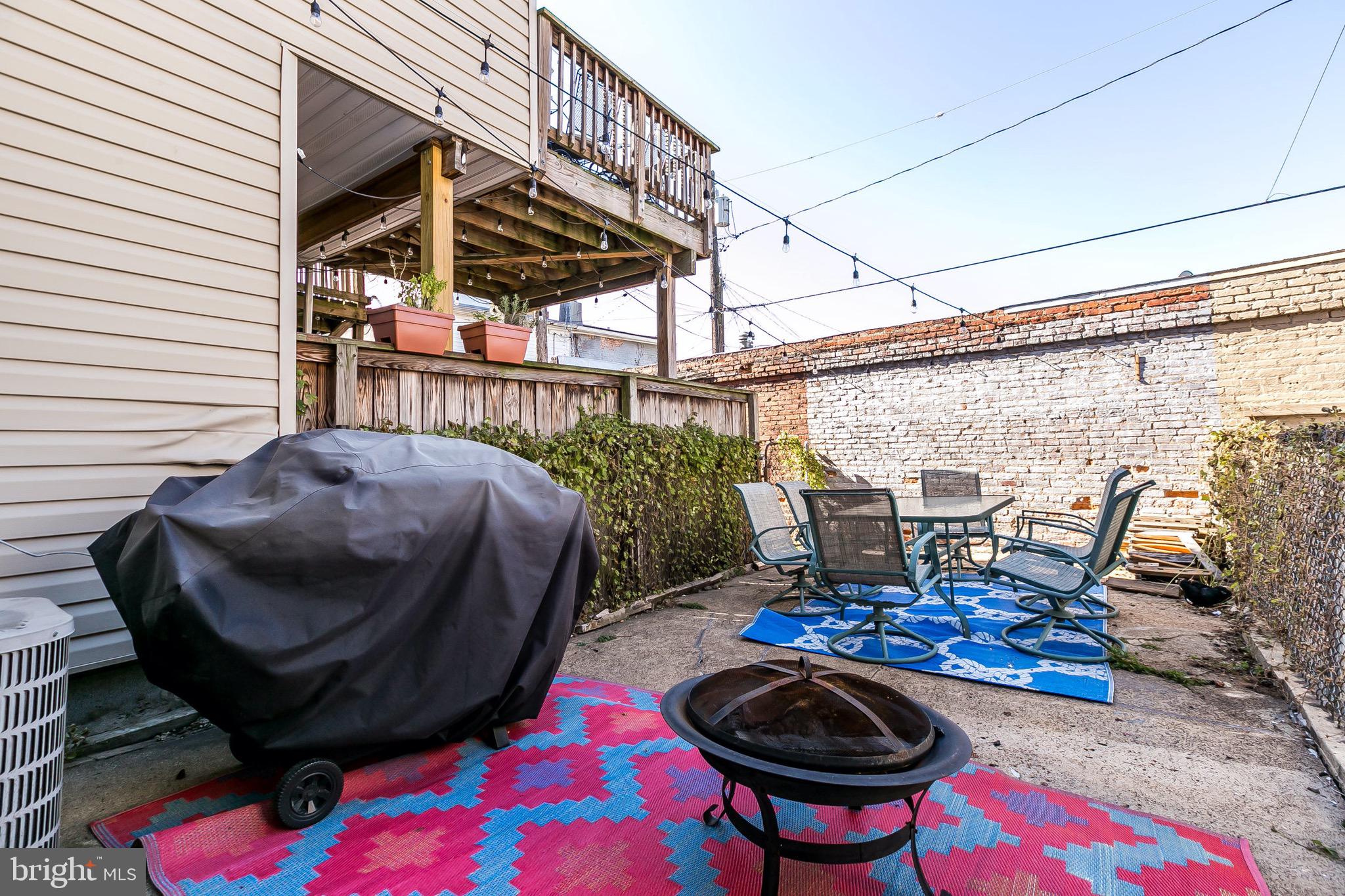 RIVERSIDE - Residential Lease