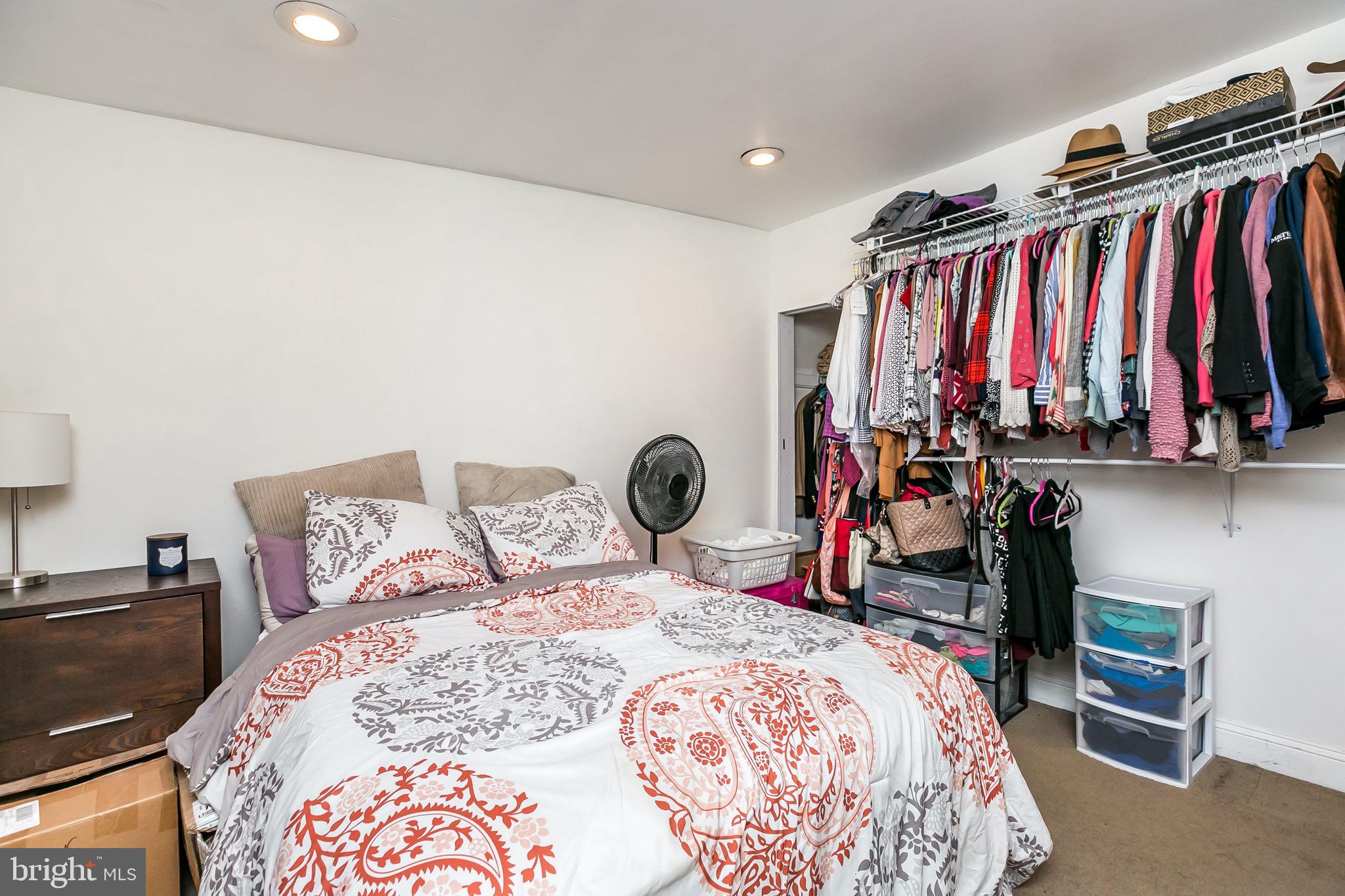 RIVERSIDE - Residential Lease