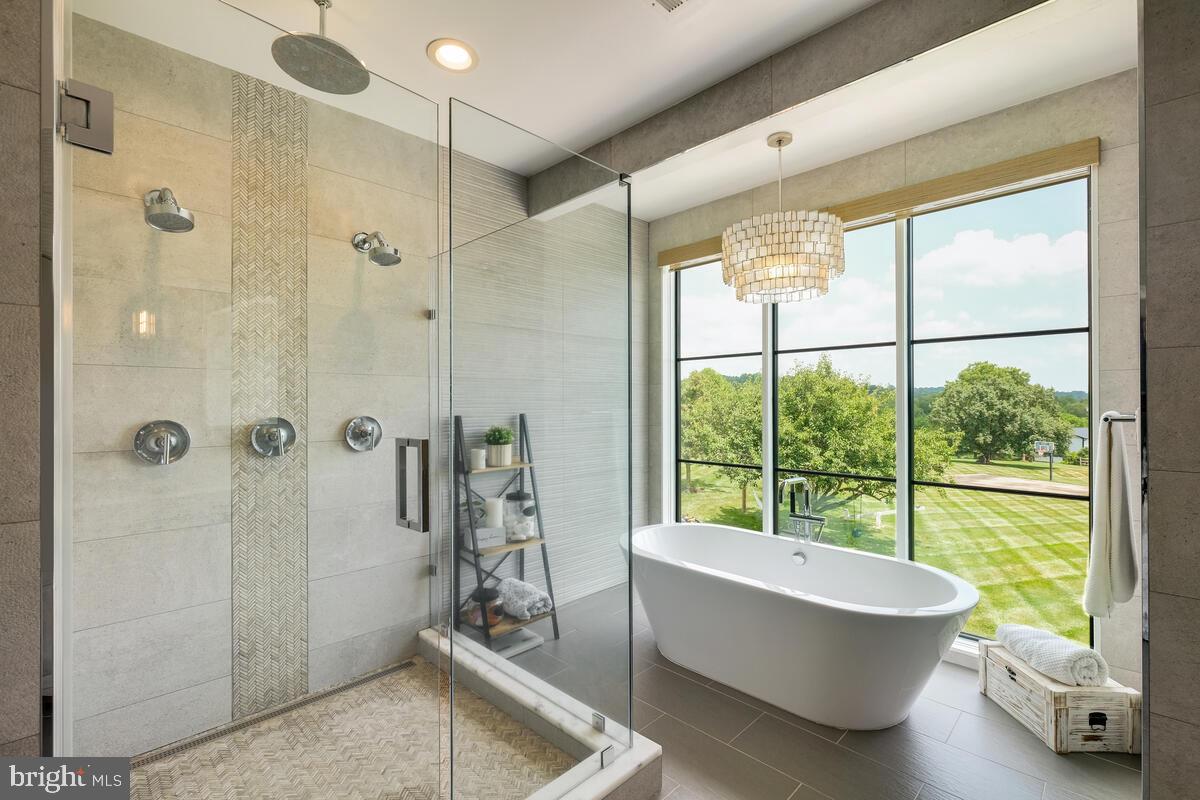 GREENHILLS FARM - Residential