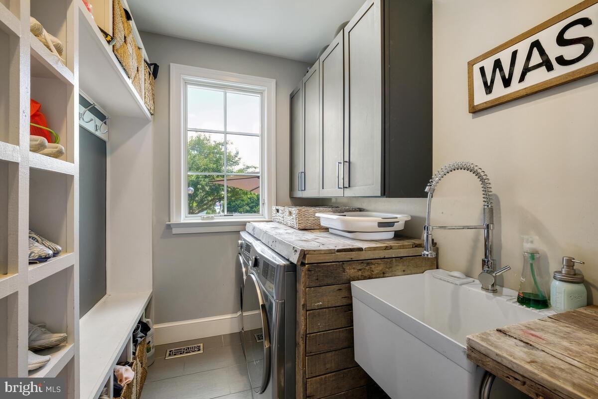 GREENHILLS FARM - Residential