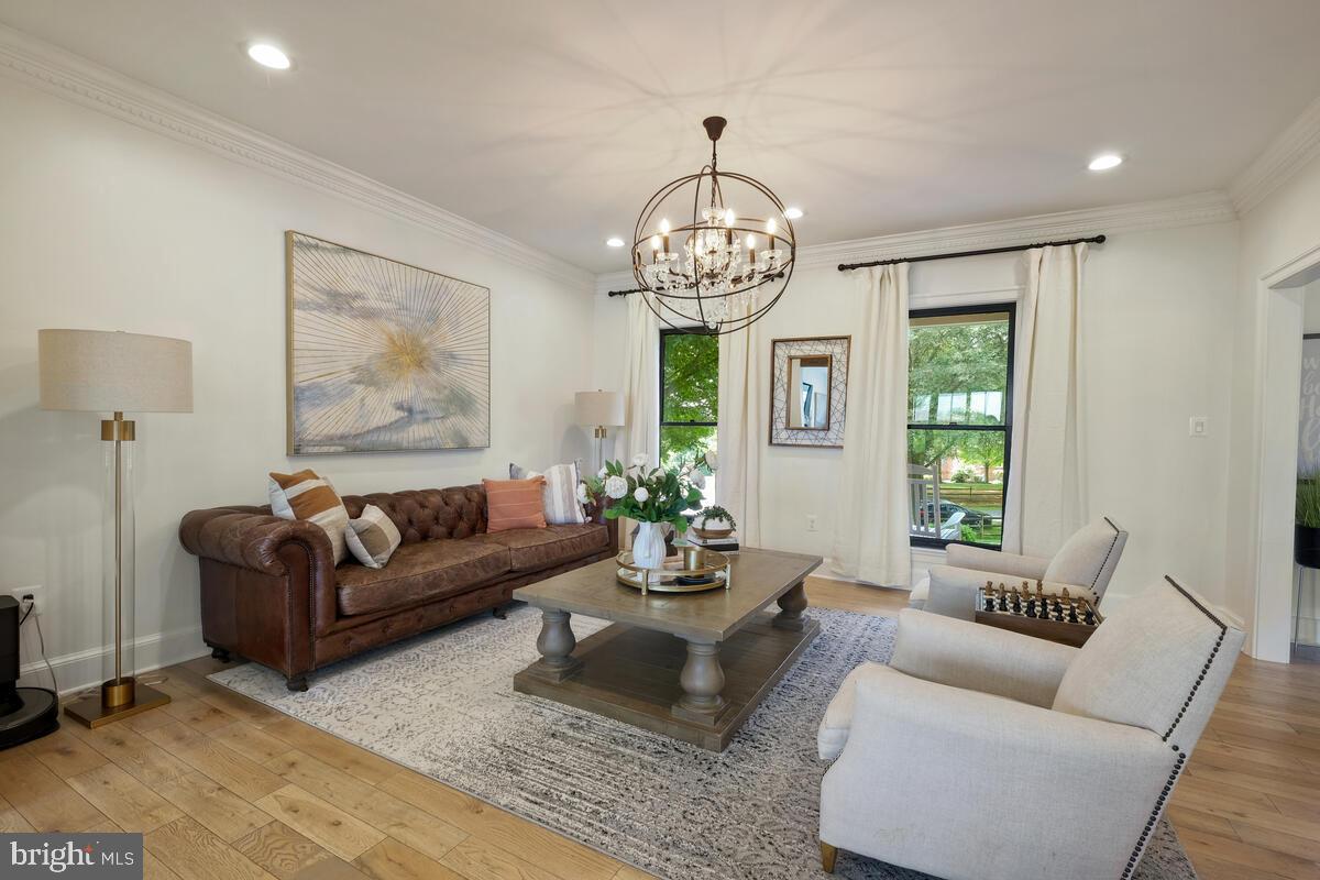 GREENHILLS FARM - Residential