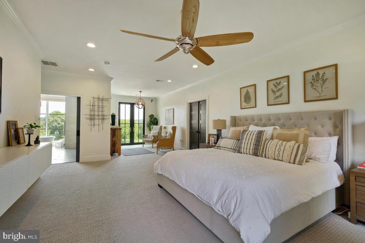 GREENHILLS FARM - Residential