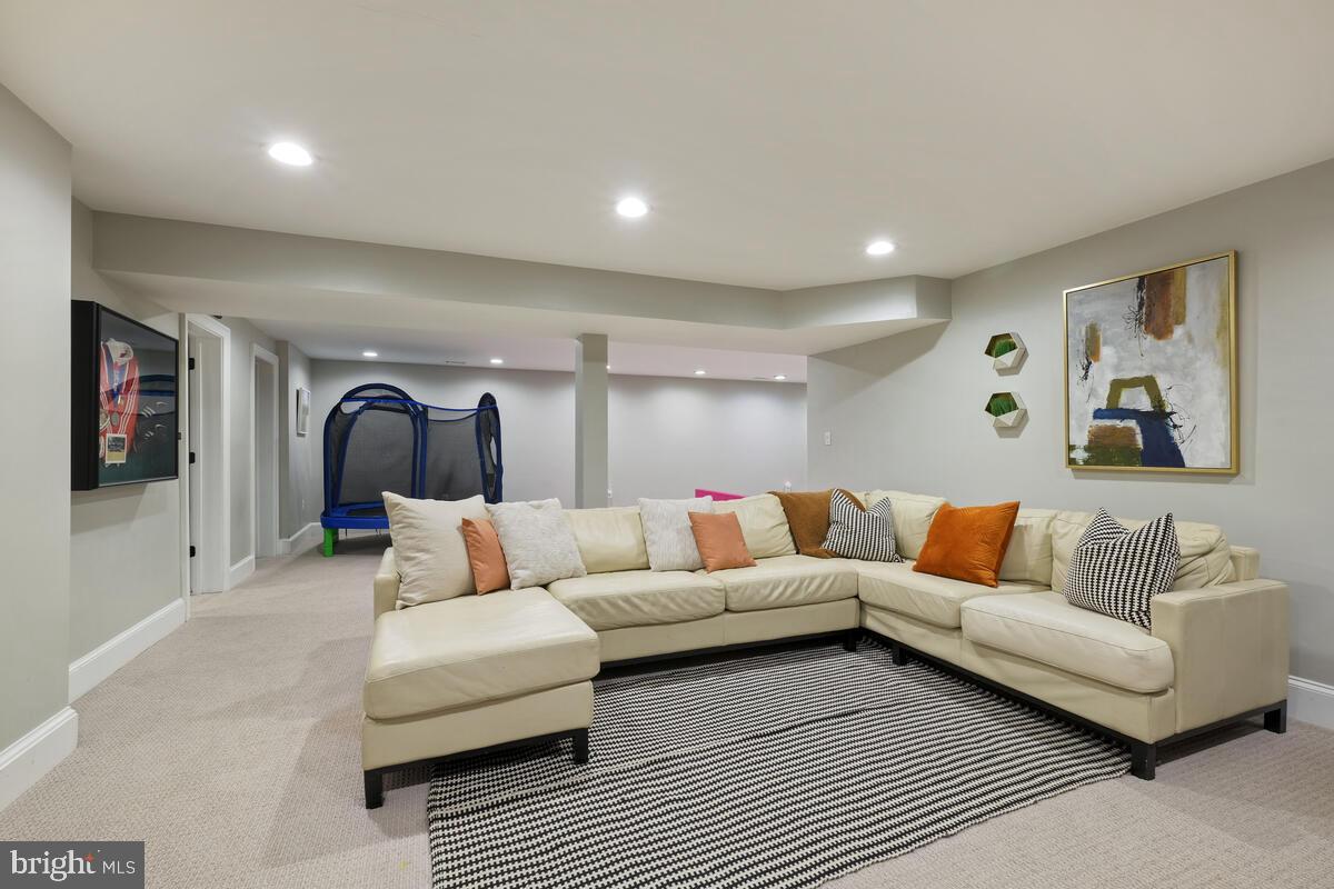 GREENHILLS FARM - Residential