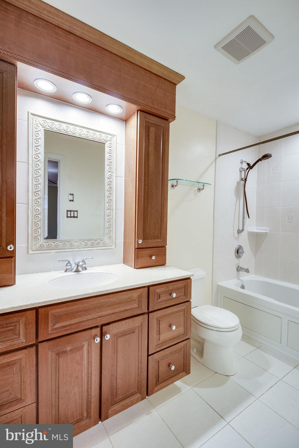 MT VERNON HILLS - Residential