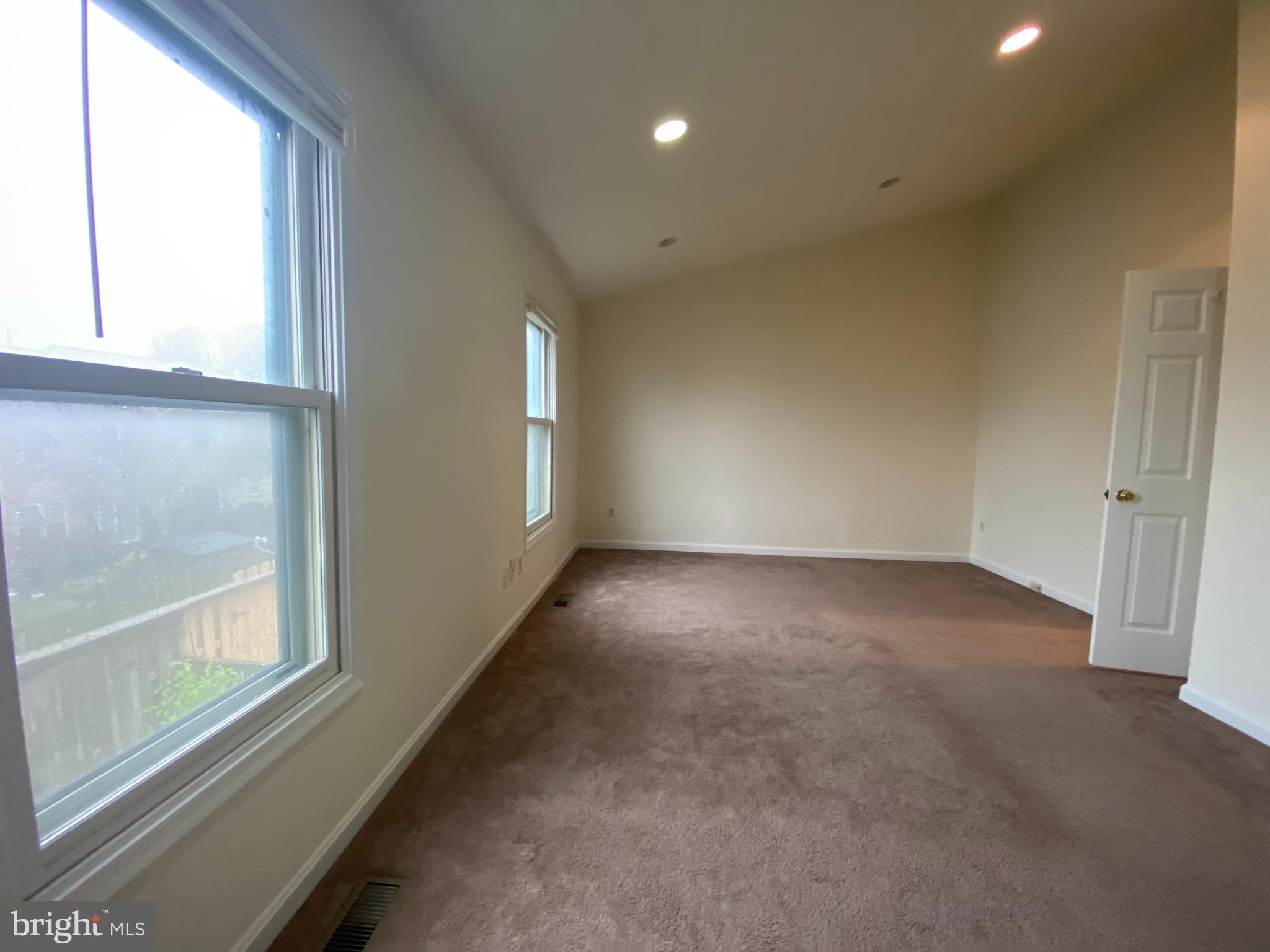 BALLANTRAYE - Residential Lease