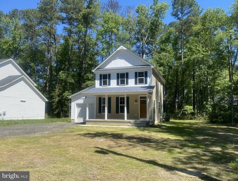 Homes For Sale - 113 Laurel Lane<br/> COLONIAL BEACH, VA 22443