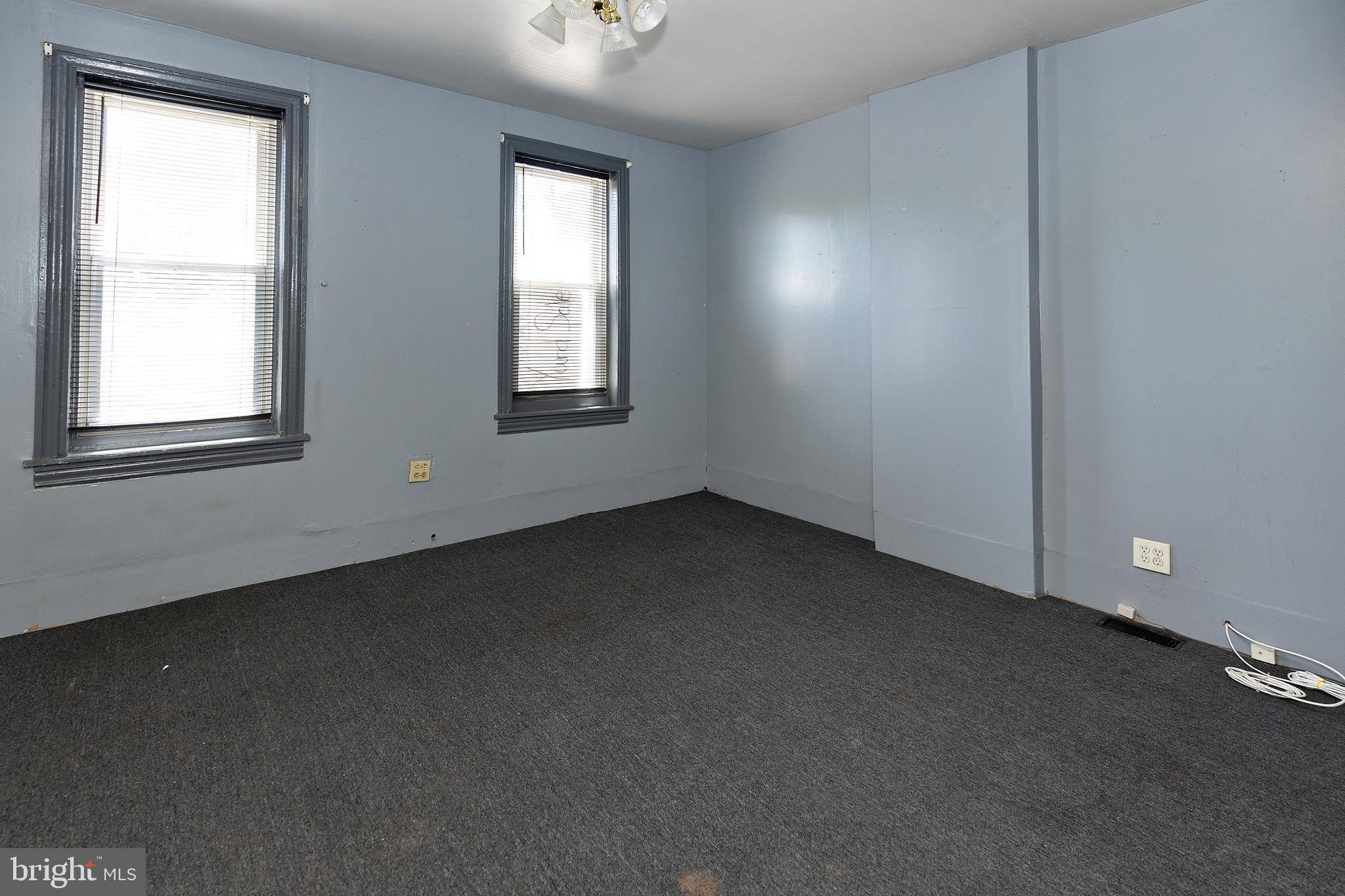 1137 SYCAMORE STREET