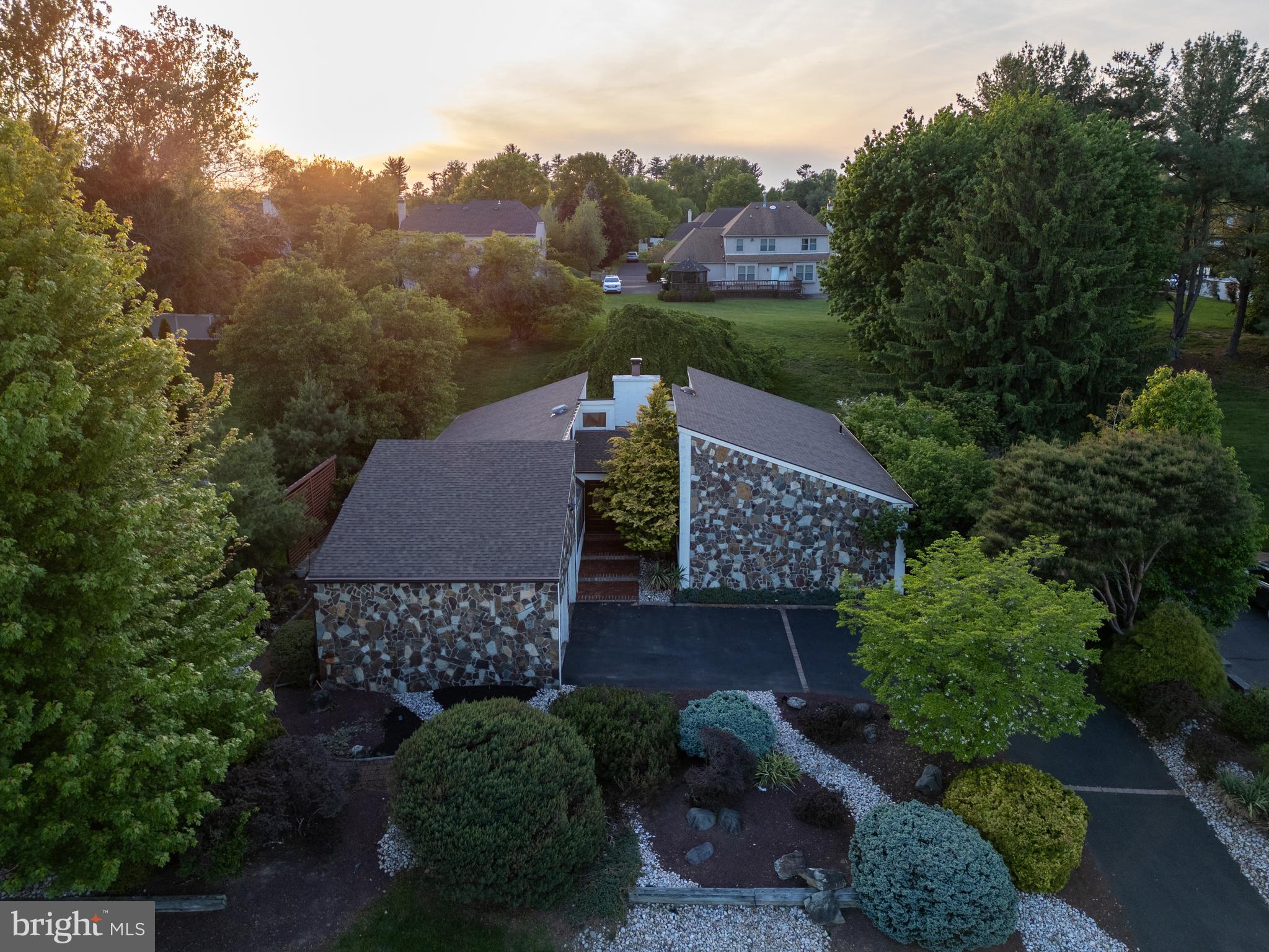 FEASTERVILLE - Residential