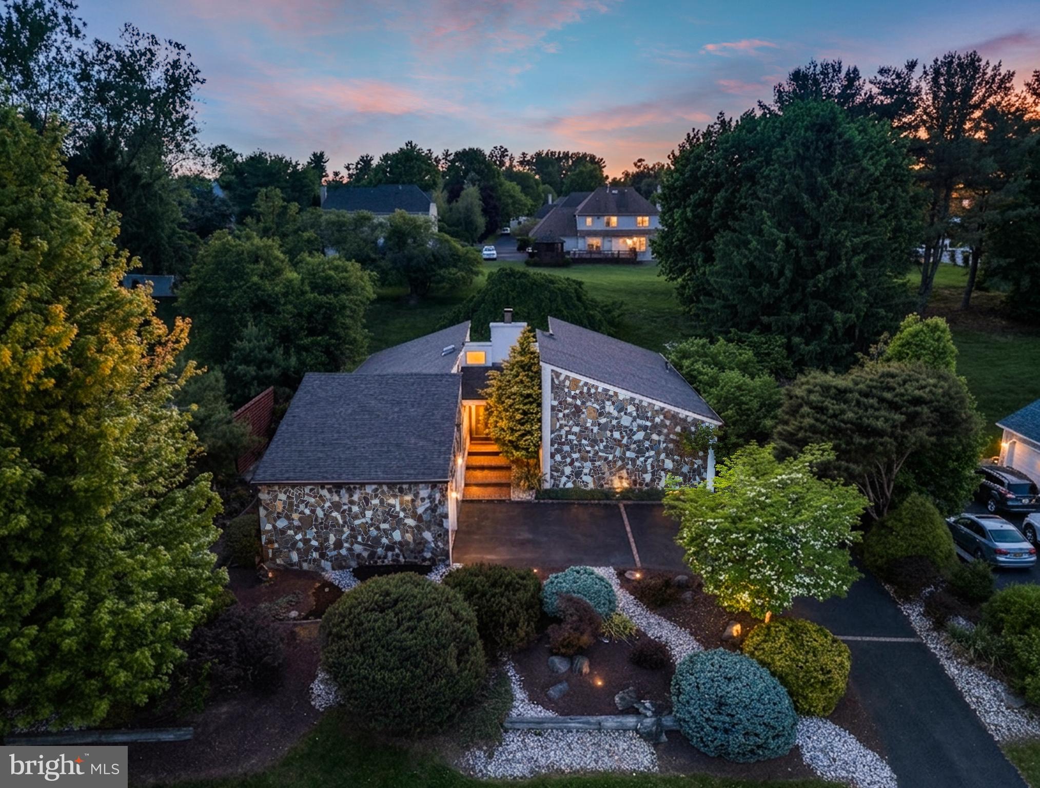 FEASTERVILLE - Residential