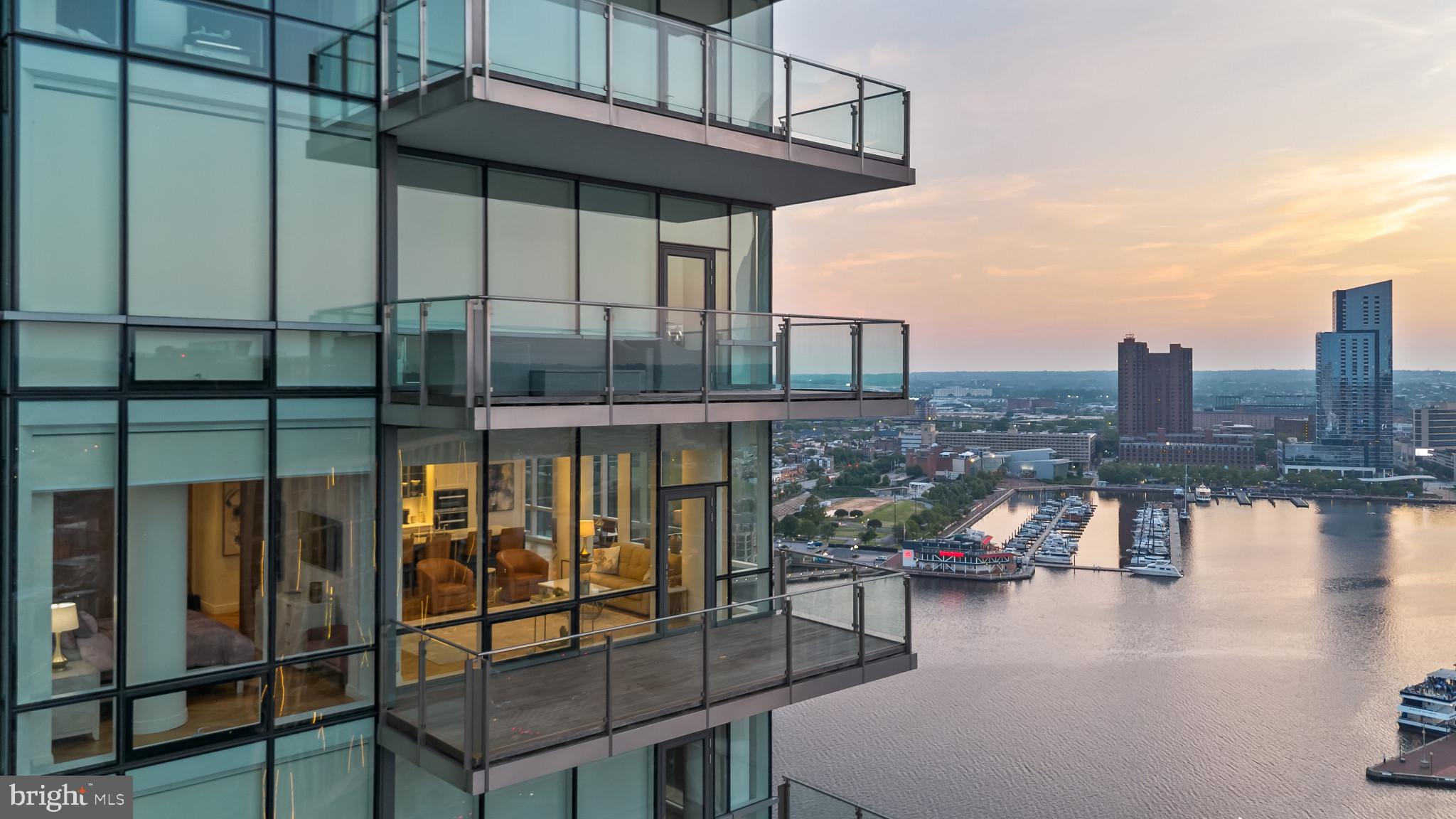 FOUR SEASONS PRIVATE RESIDENCES - Residential Lease