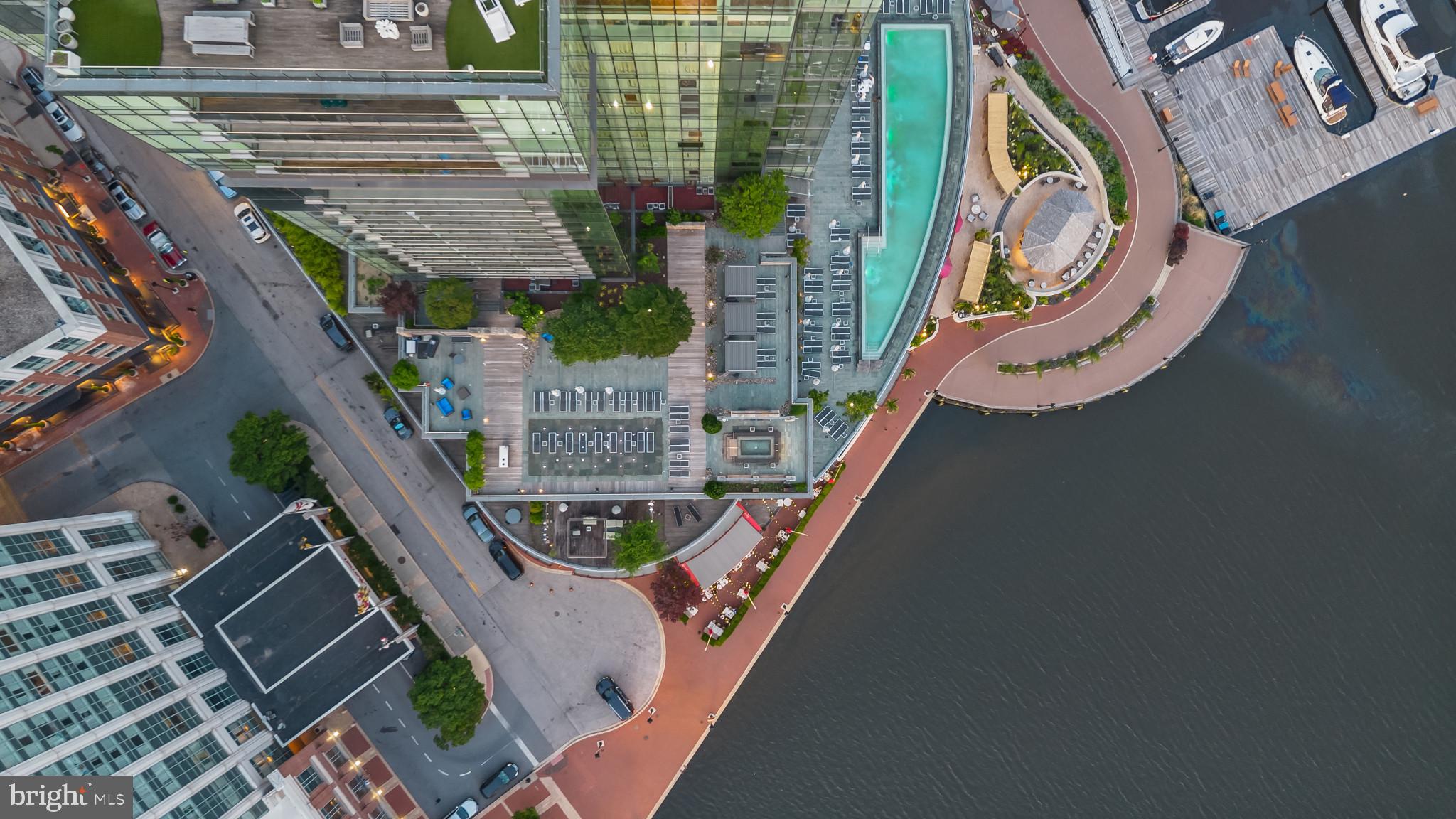FOUR SEASONS PRIVATE RESIDENCES - Residential Lease