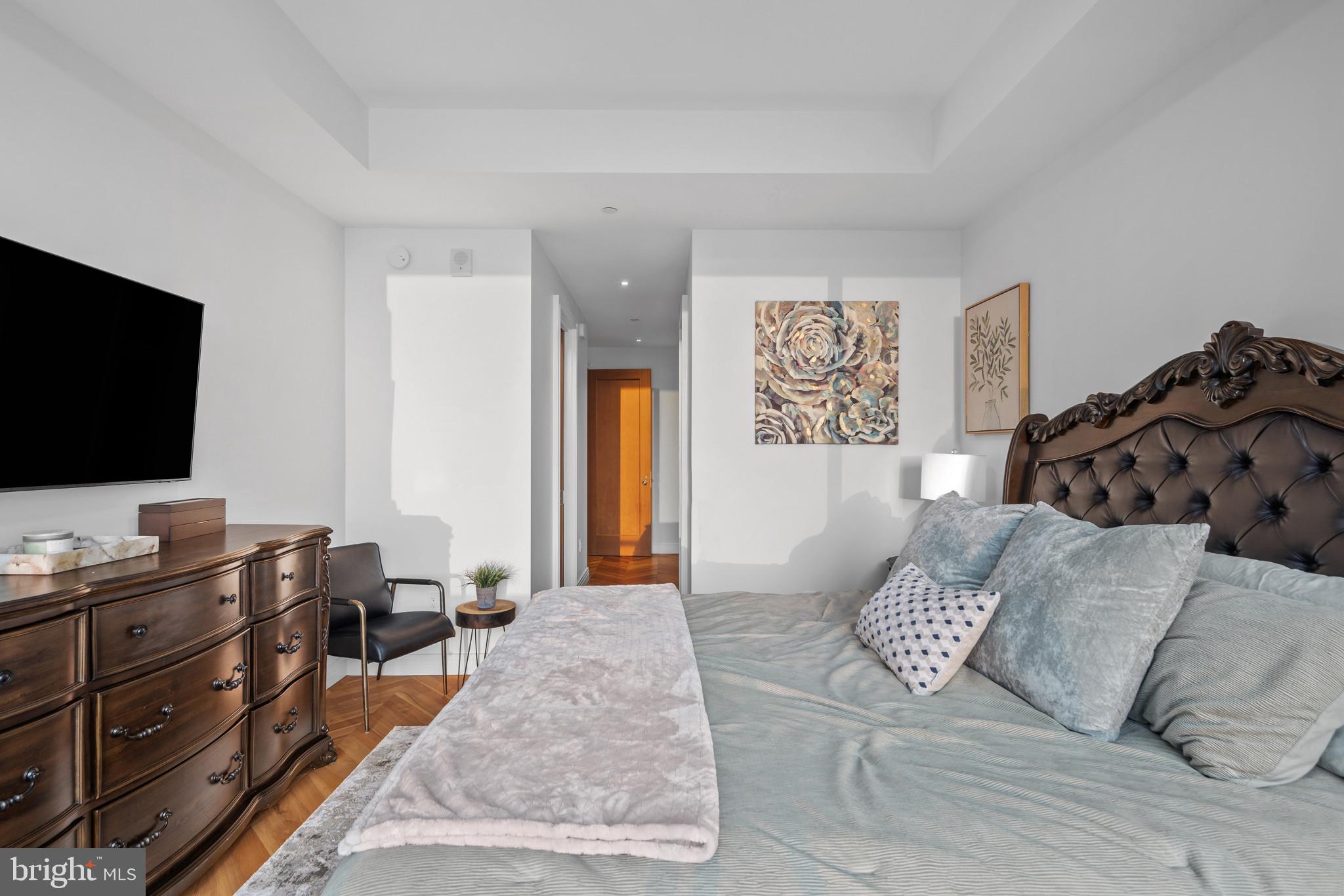 FOUR SEASONS PRIVATE RESIDENCES - Residential Lease