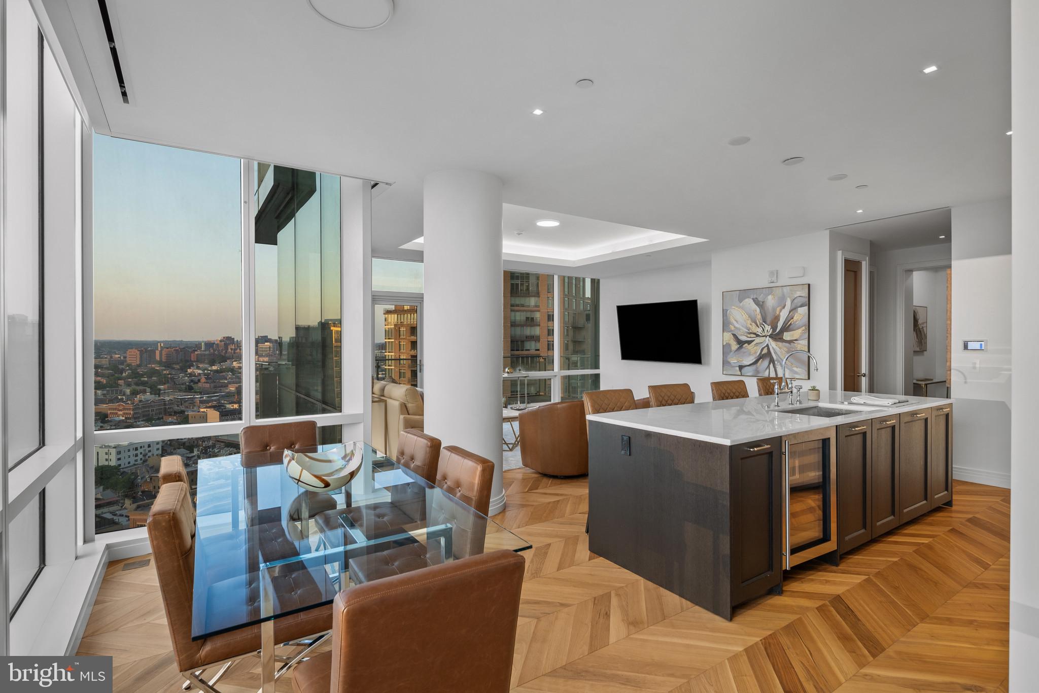 FOUR SEASONS PRIVATE RESIDENCES - Residential Lease
