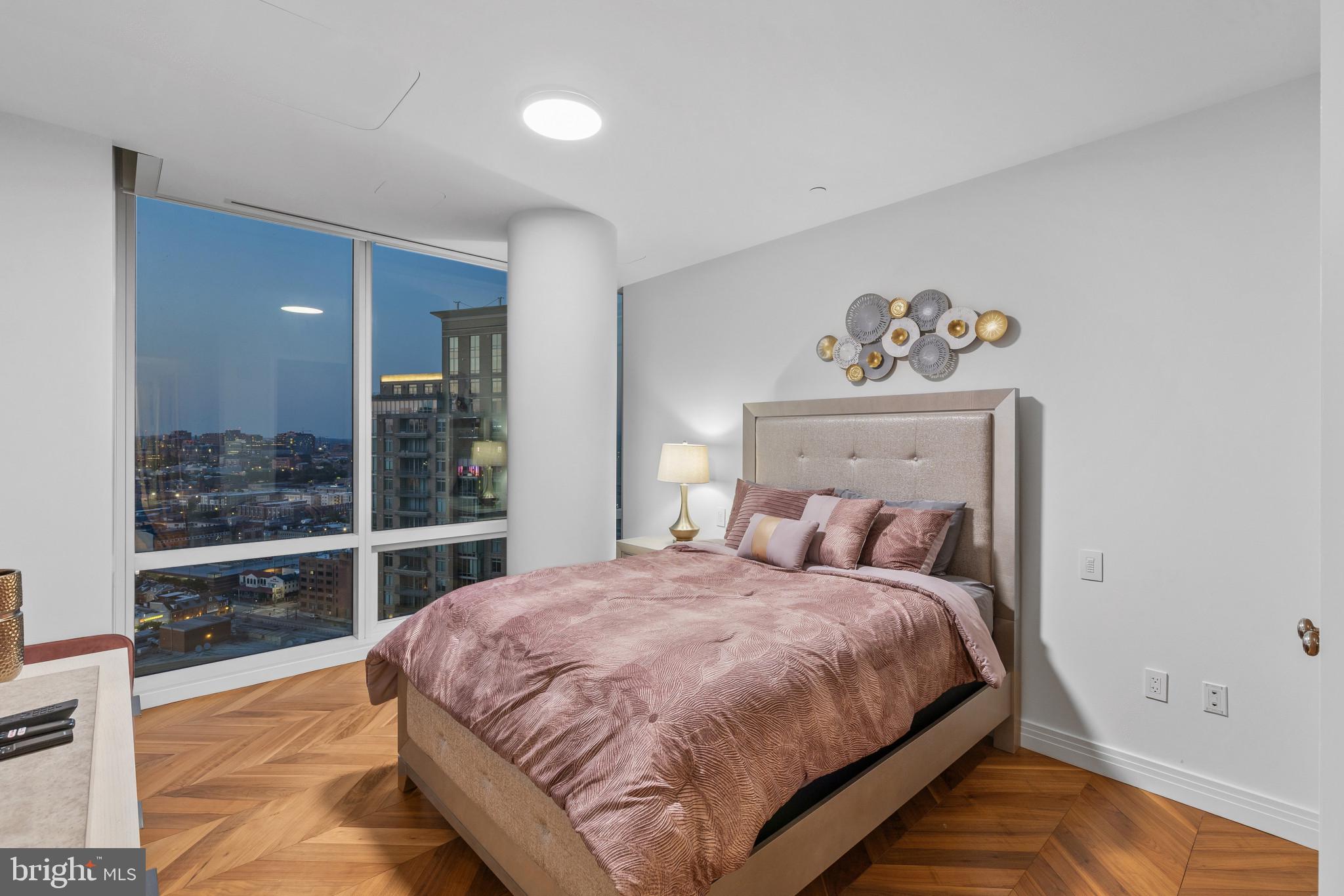 FOUR SEASONS PRIVATE RESIDENCES - Residential Lease