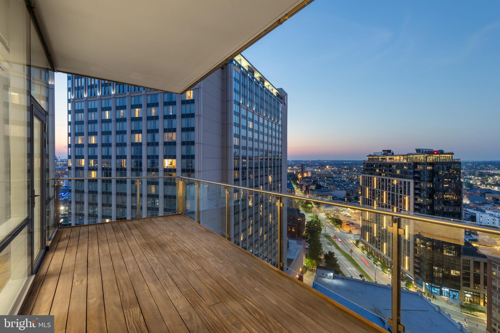 FOUR SEASONS PRIVATE RESIDENCES - Residential Lease