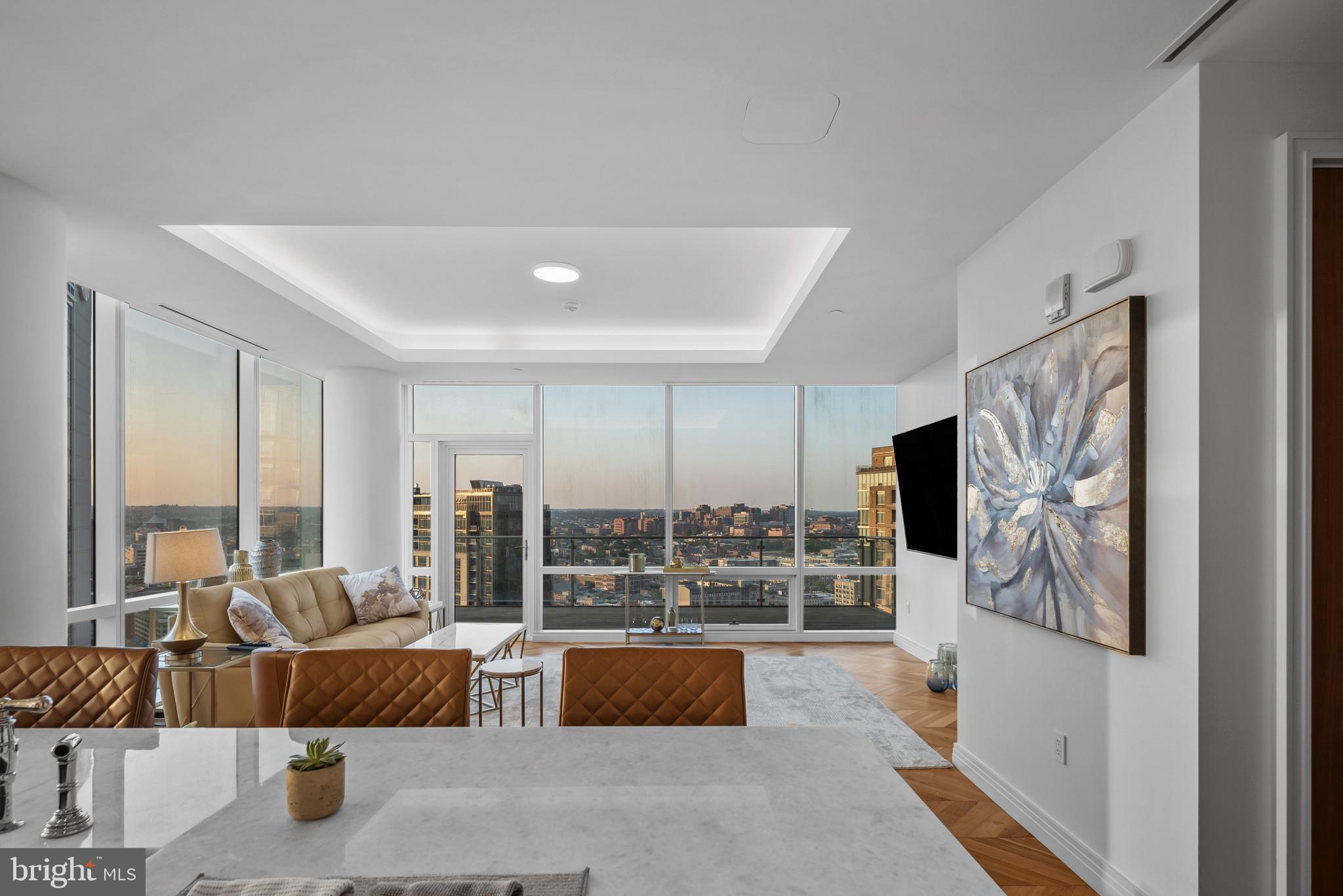 FOUR SEASONS PRIVATE RESIDENCES - Residential Lease