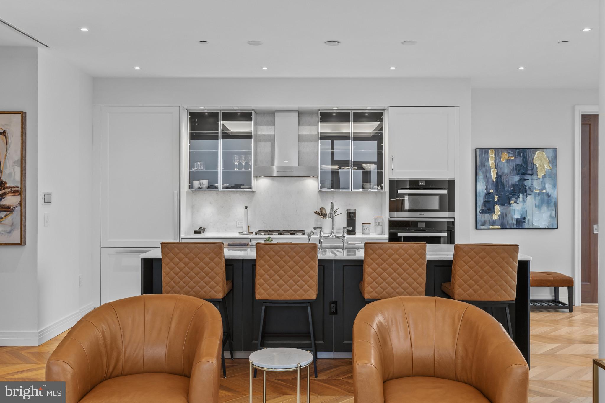 FOUR SEASONS PRIVATE RESIDENCES - Residential Lease