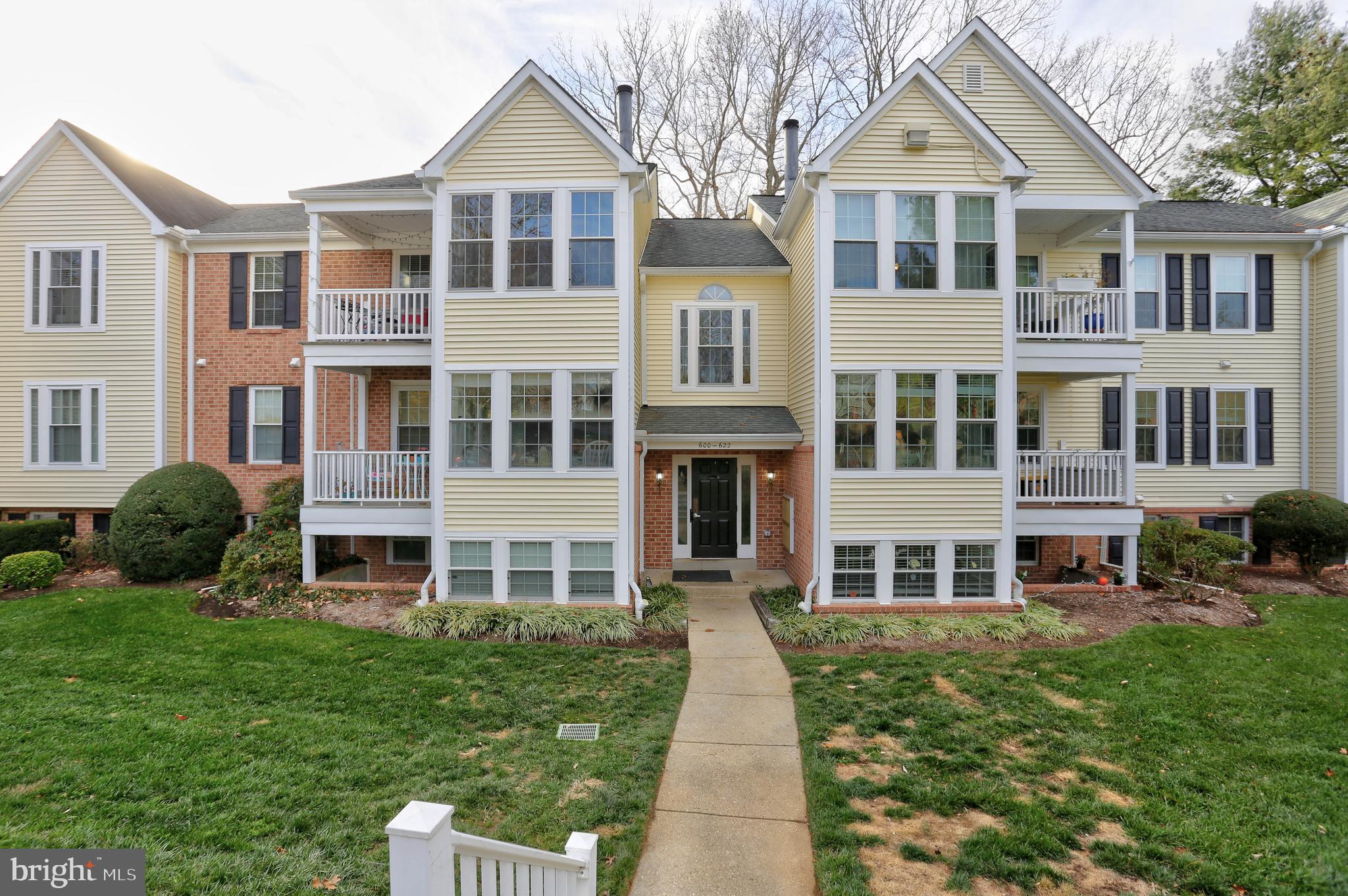 DEEP CREEK COMMONS - Residential