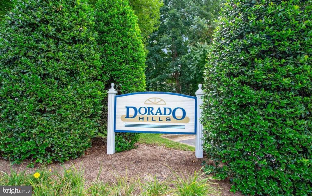 DEEP CREEK COMMONS - Residential