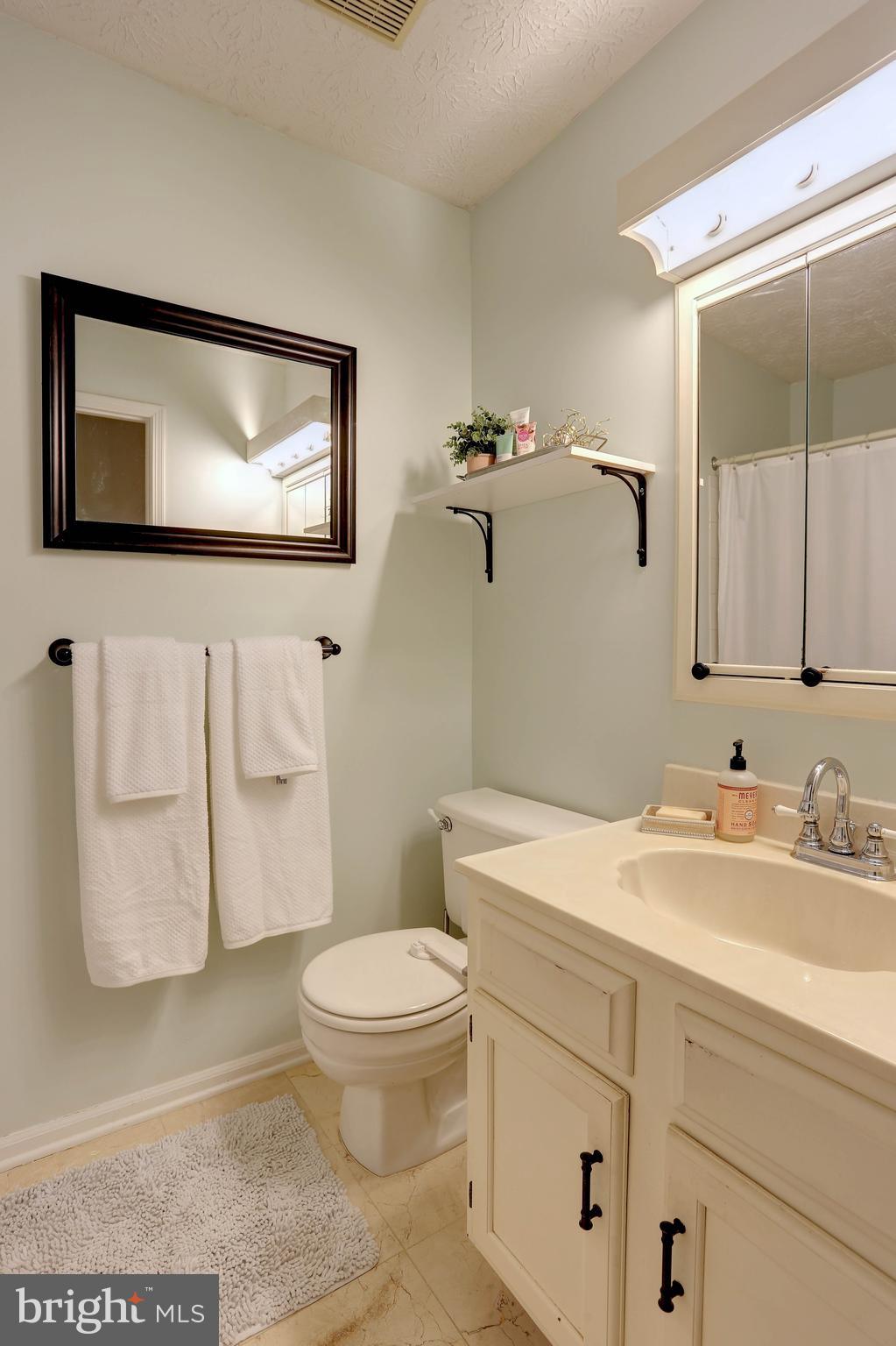 DEEP CREEK COMMONS - Residential