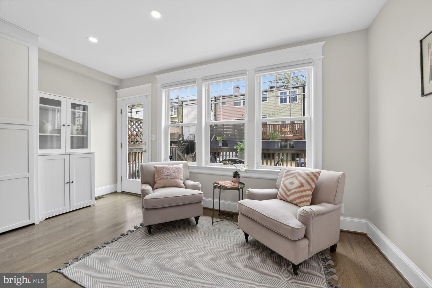 1242 OATES STREET NE