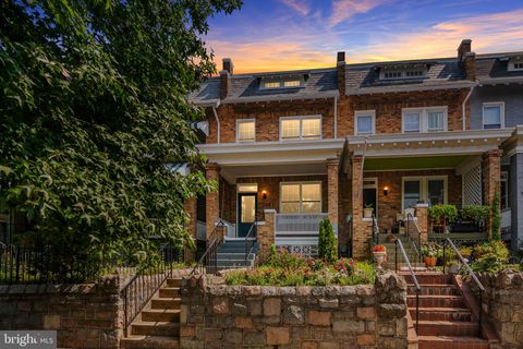 1242 OATES STREET NE WASHINGTON DC 20002