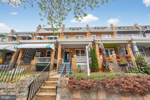 1242 OATES STREET NE WASHINGTON DC 20002