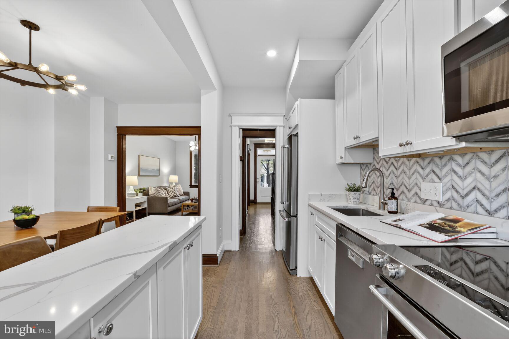 1242 OATES STREET NE