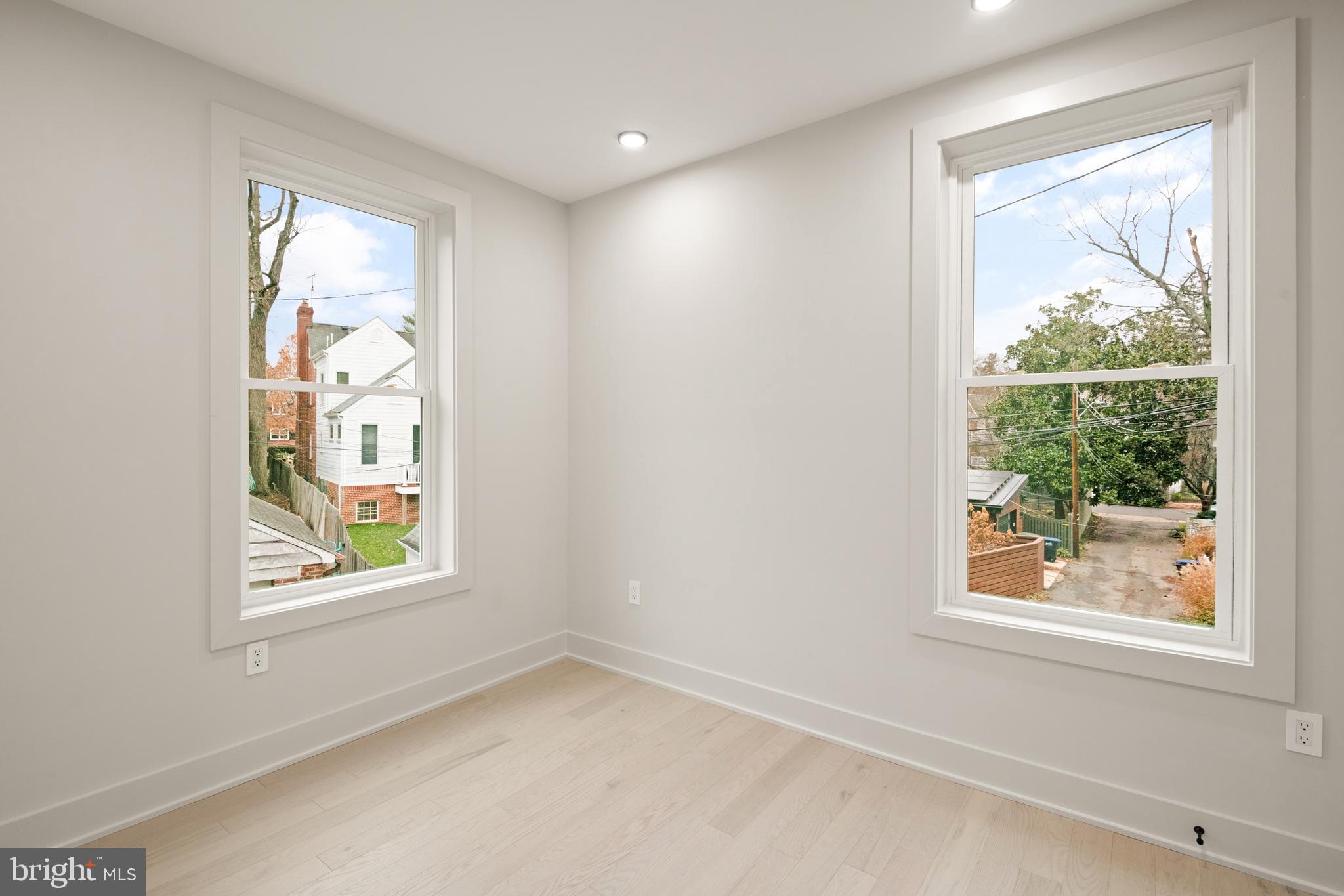 CHEVY CHASE - Residential