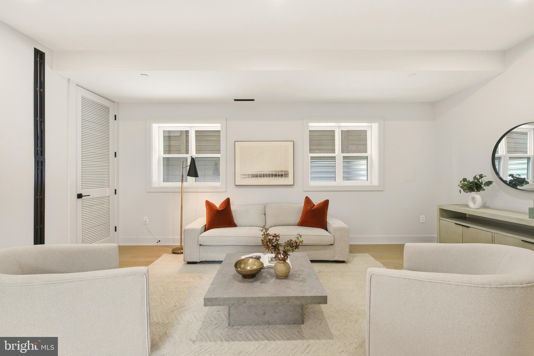 CHEVY CHASE - Residential