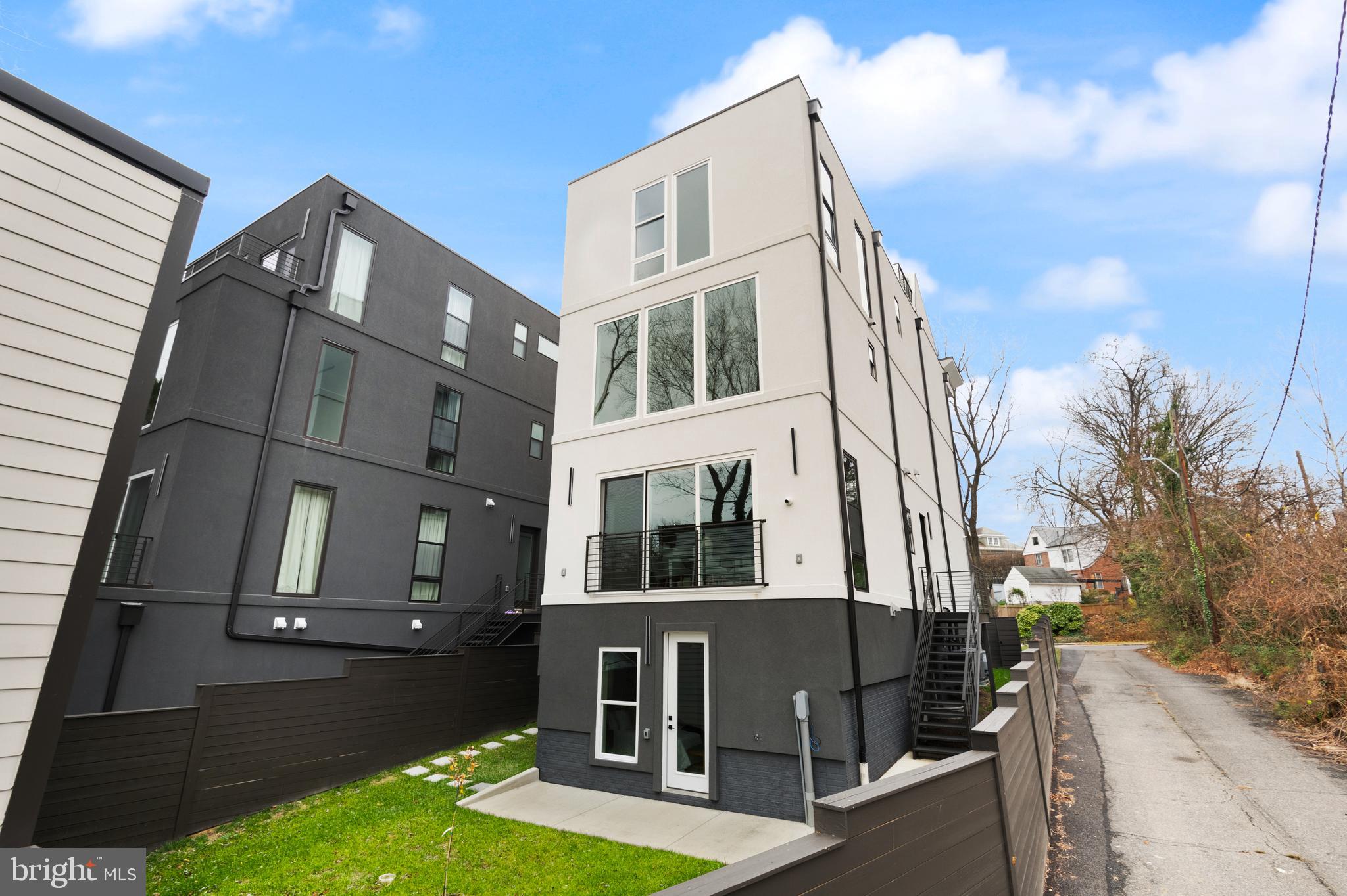 CHEVY CHASE - Residential