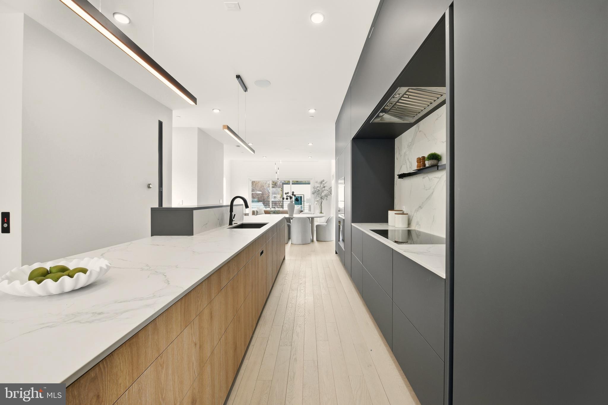 CHEVY CHASE - Residential