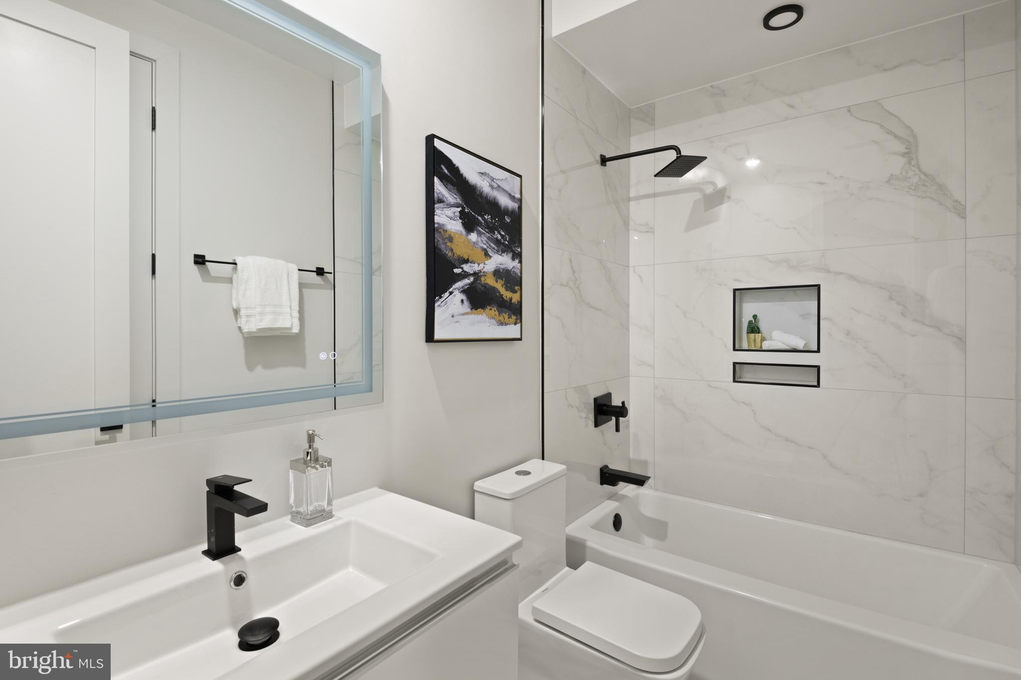 CHEVY CHASE - Residential