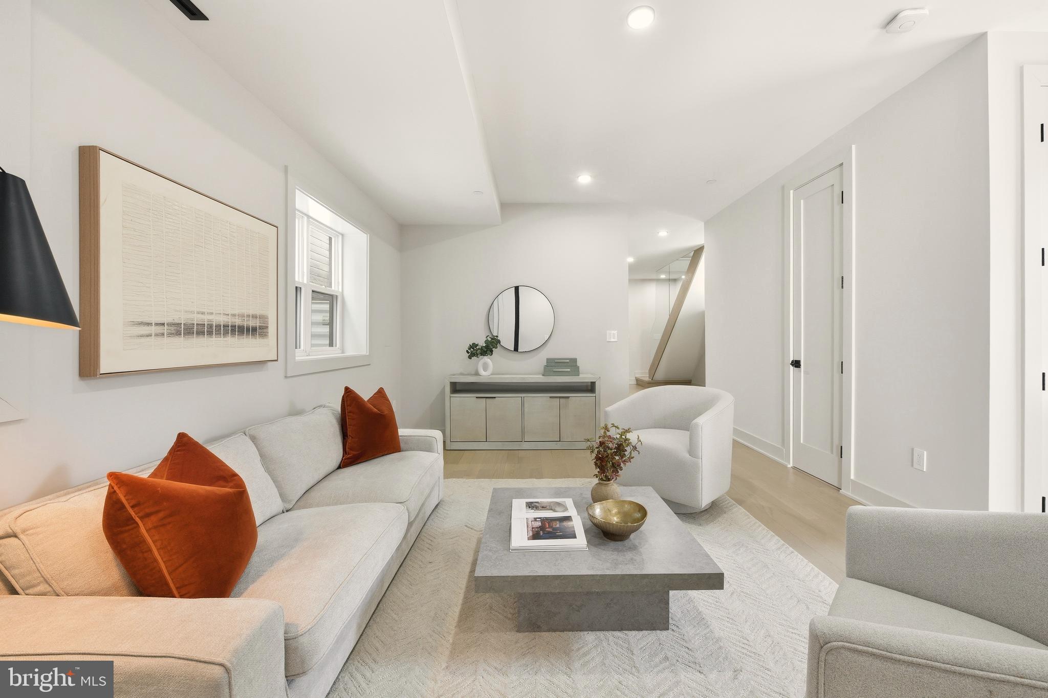 CHEVY CHASE - Residential