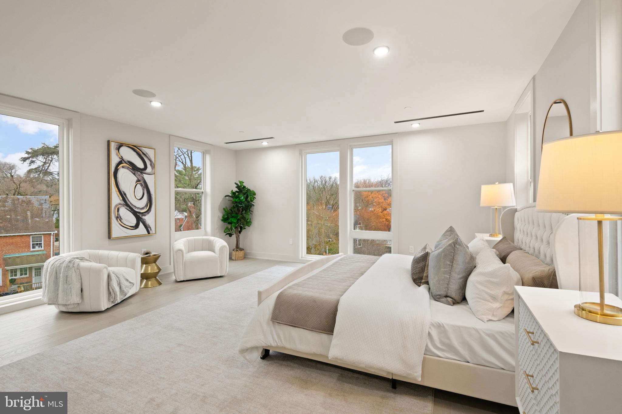 CHEVY CHASE - Residential