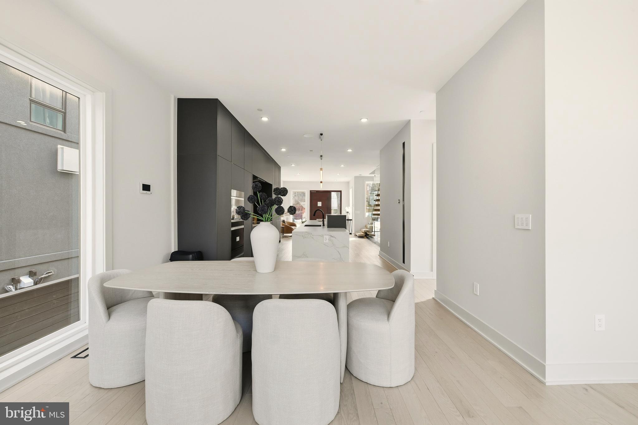 CHEVY CHASE - Residential