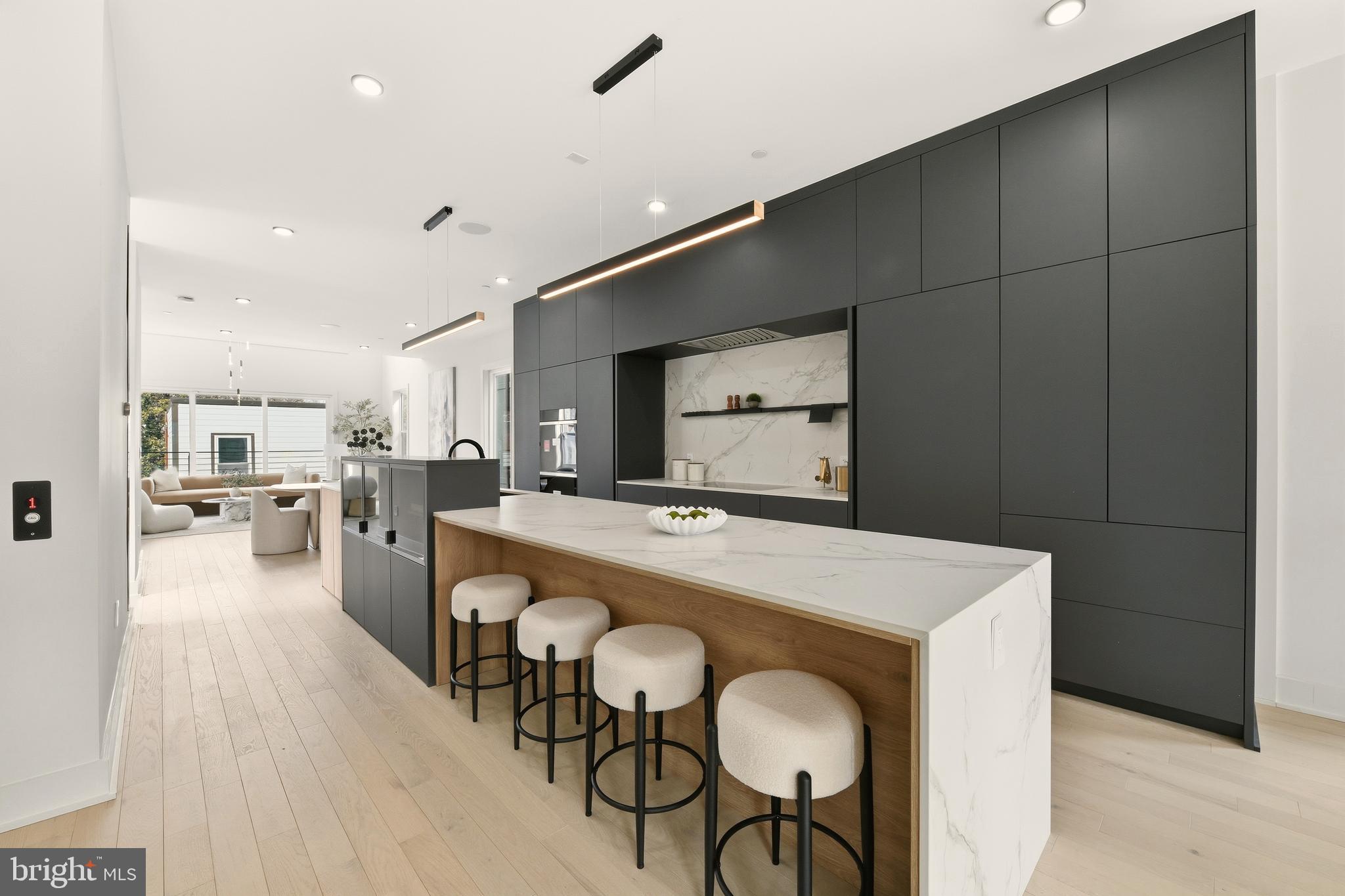 CHEVY CHASE - Residential