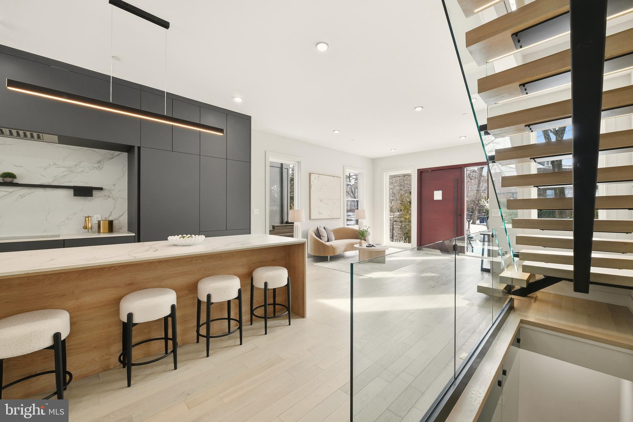 CHEVY CHASE - Residential